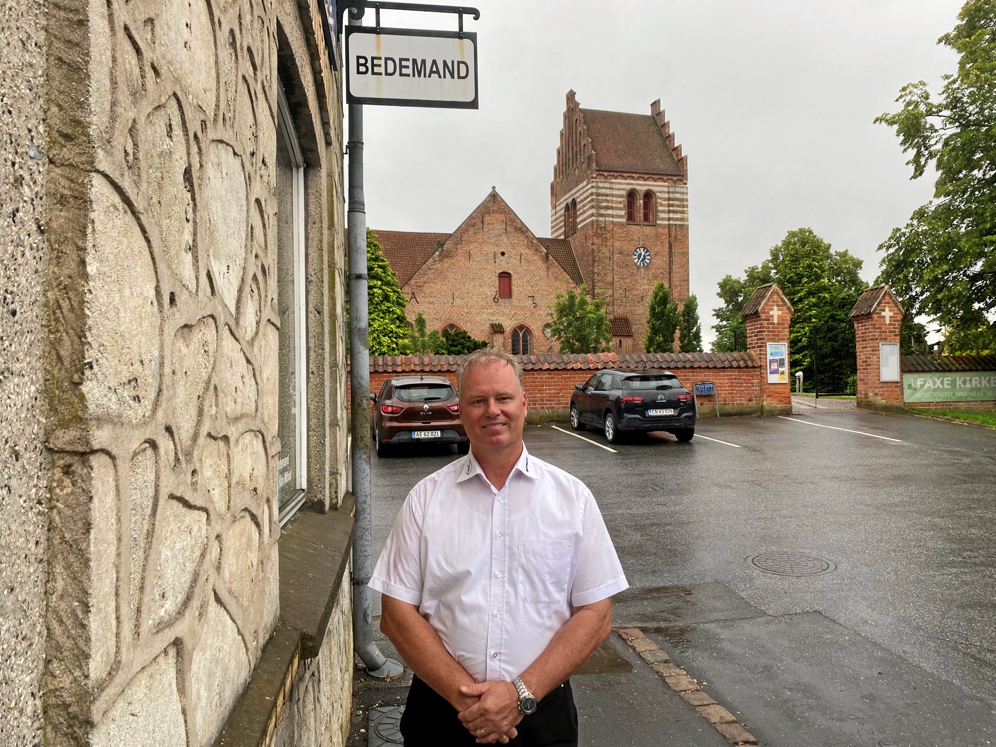 Selv om Faxe Kirke kun ligger et stenkast fra Mithiofs Begravelsesforretning, så er der mange alternative muligheder, hvis man ikke ønsker en klassisk kirkelig begravelse eller bisættelse. Foto: Kathrine Harvey