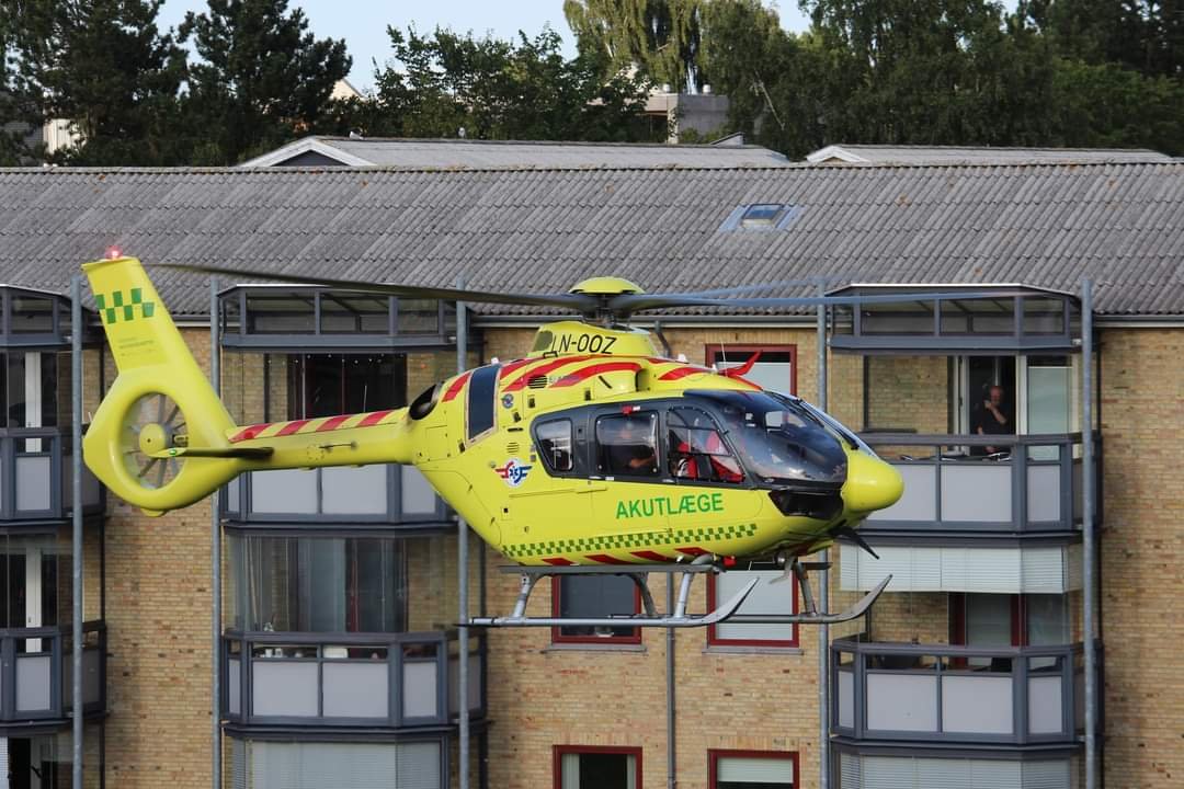 Voldsofferet fra Rema 1000 havde hovedtraumer, og en lægehelikopter fløj ham til Rigshospitalet.