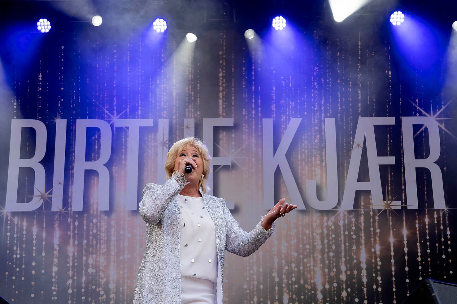 Birthe Kjær kommer til Svinningegårdens Open Air i juni med sit Feel Good Band.