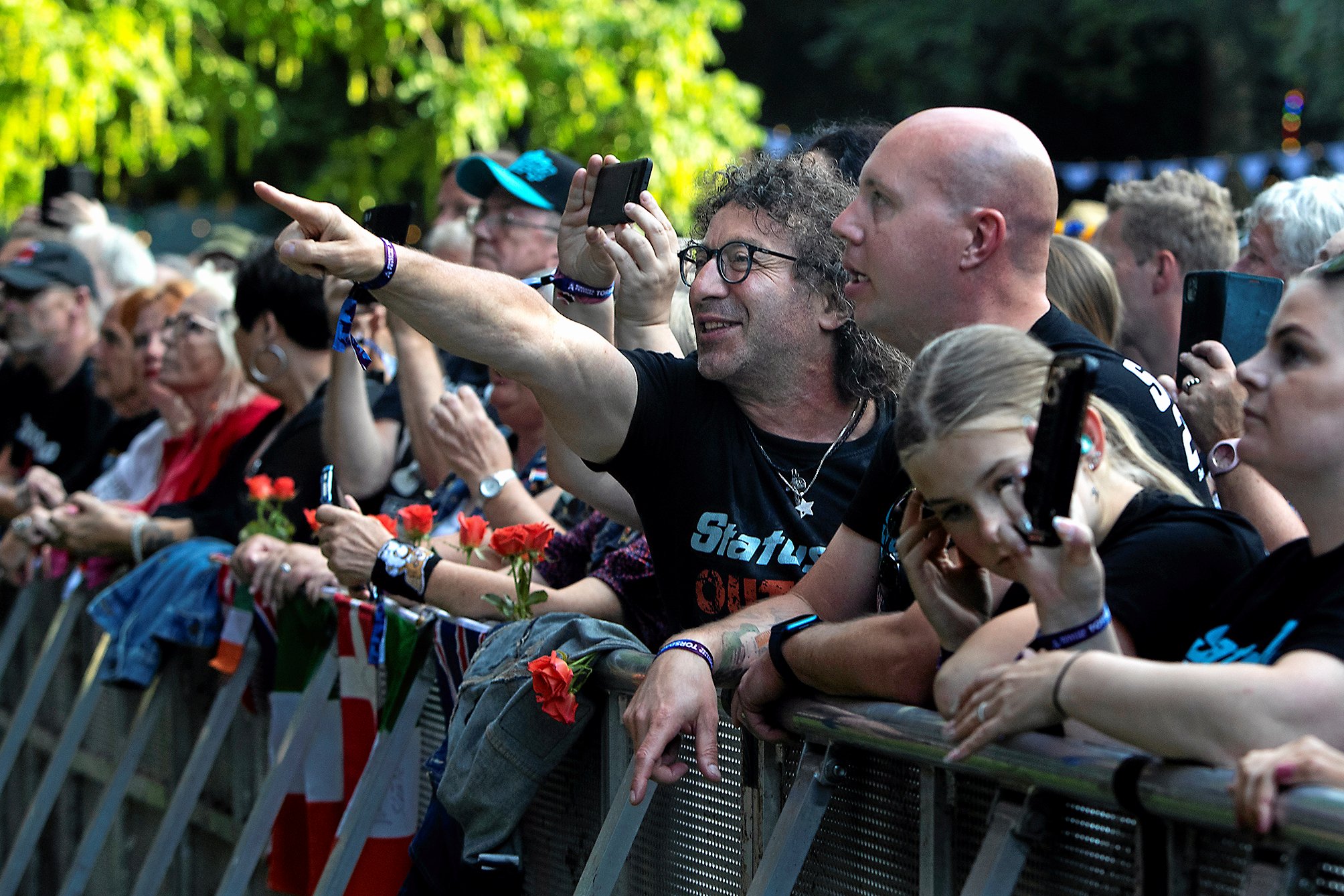 Publikum var klar til fest da Status Quo indtog scenen.