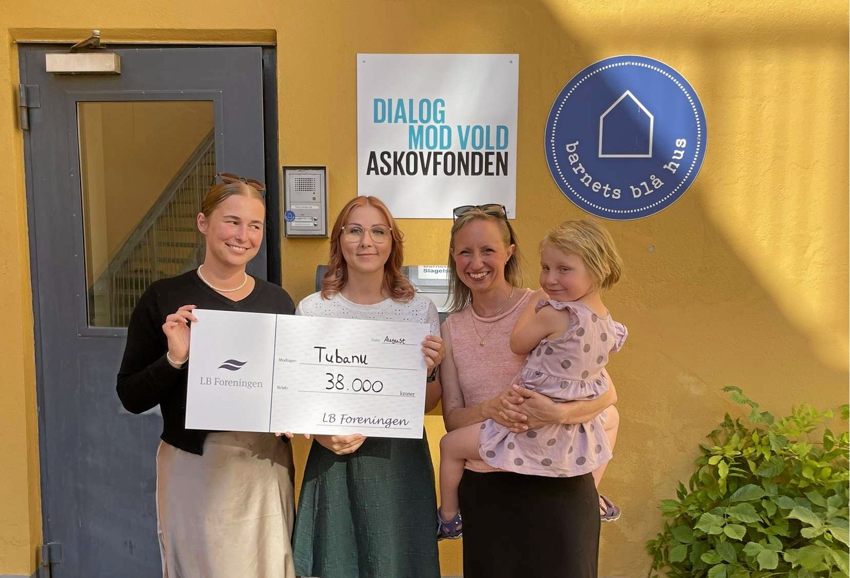 På billedet ses Emilie Lindemose fra Tubanu Næstved (tv.), Cindie Nyborg fra Tubanu Slagelse og Listbeth Østergaard fra LB Foreningen (th.)