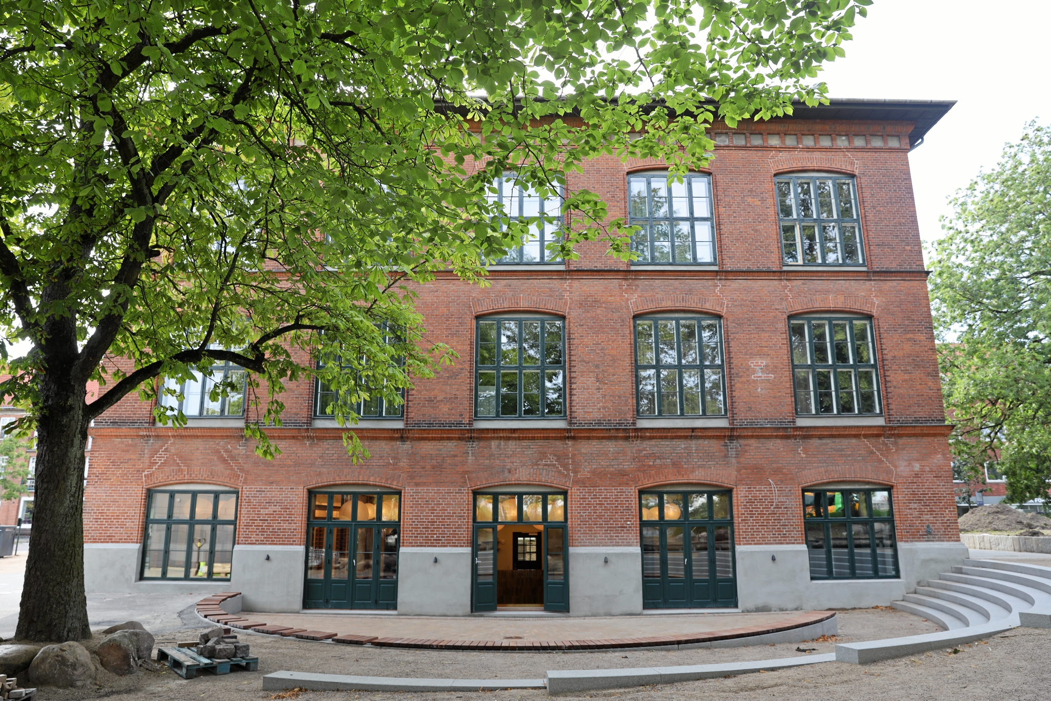 Brønshøj Gamle Skole er ombygget og hedder nu BRØK - Morten Gersager Abel Brønshøj Gamle Skole er ombygget og hedder nu BRØK