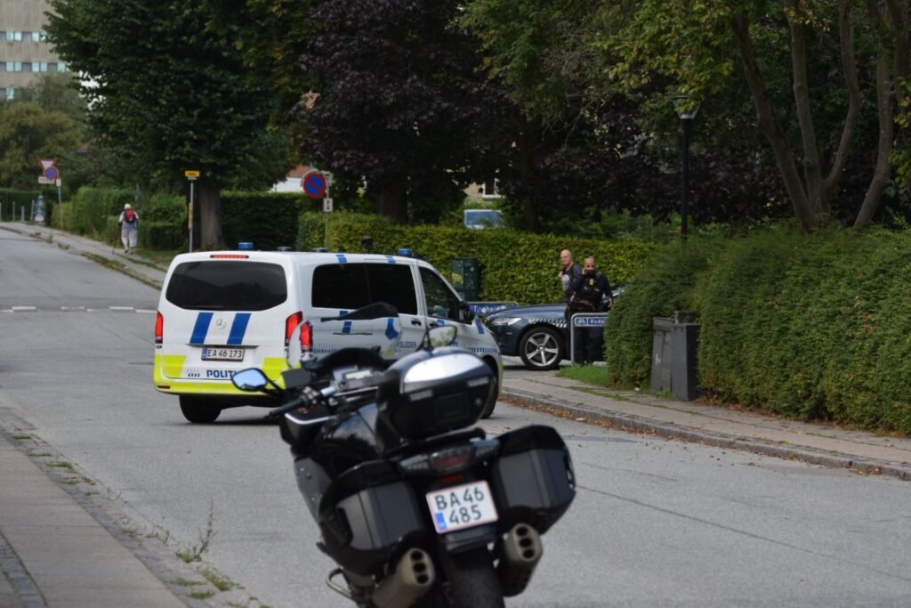 Politiet er massivt til stede i Søborg