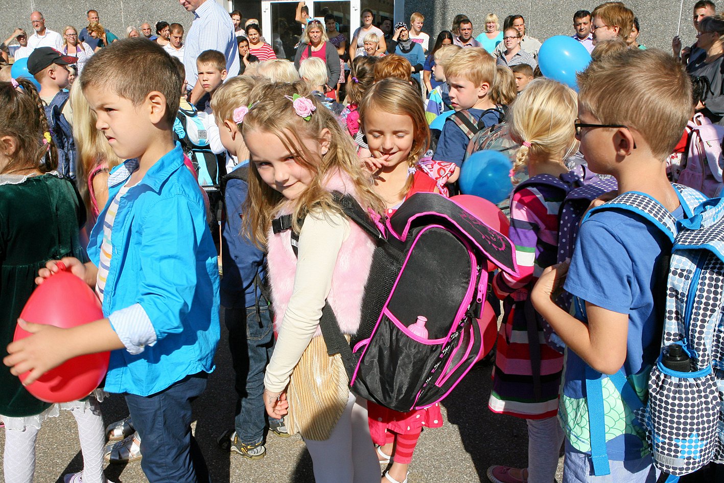 Første skoledag, arkiv