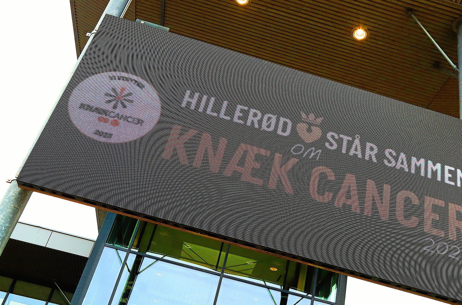 Igen i år har TV2 og Kræftens Bekæmpelse valgt at holde deres kræftindsamlingsshow i Hillerød. - Allan Nørregaard Igen i år har TV2 og Kræftens Bekæmpelse valgt at holde deres kræftindsamlingsshow i Hillerød.