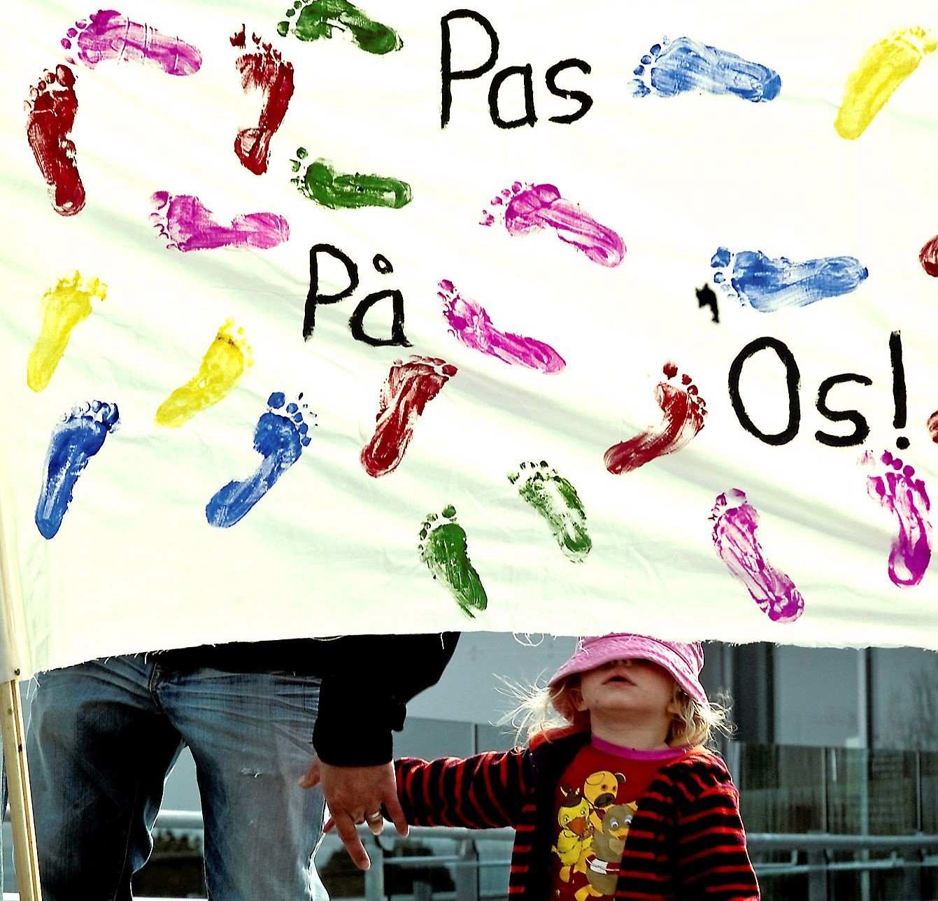 Forældreprotester bliver nationale. Her en tidligere demonstration foran Roskilde Rådhus.