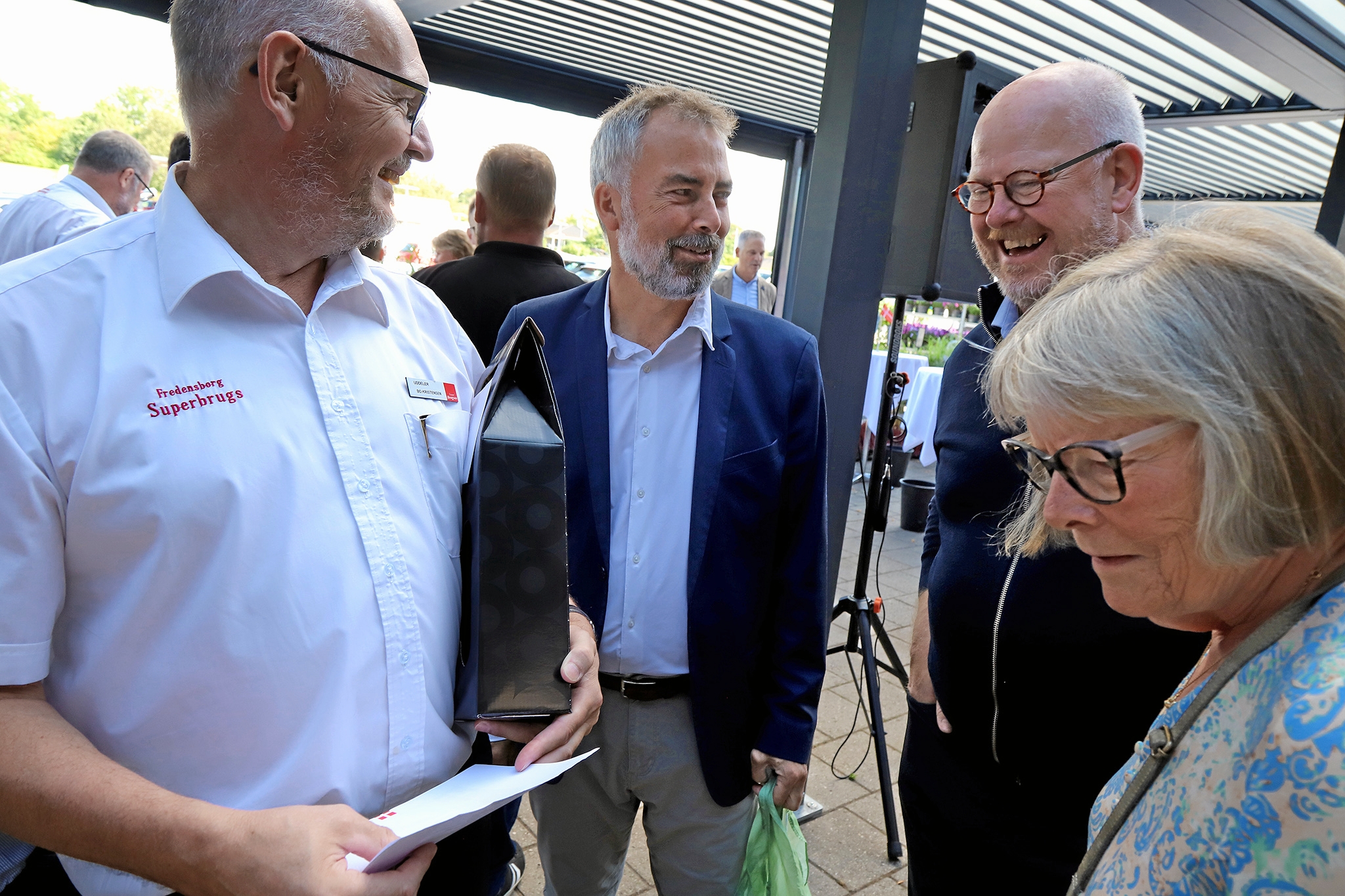 Bo Kristensen ses her i selskab med blandt andet Jonna Andersen, der i mange år var formand for Superbrugsens bestyrelse i Fredensborg. Bo Kristensen ses her i selskab med blandt andet Jonna Andersen, der i mange år var formand for Superbrugsens bestyrelse i Fredensborg.