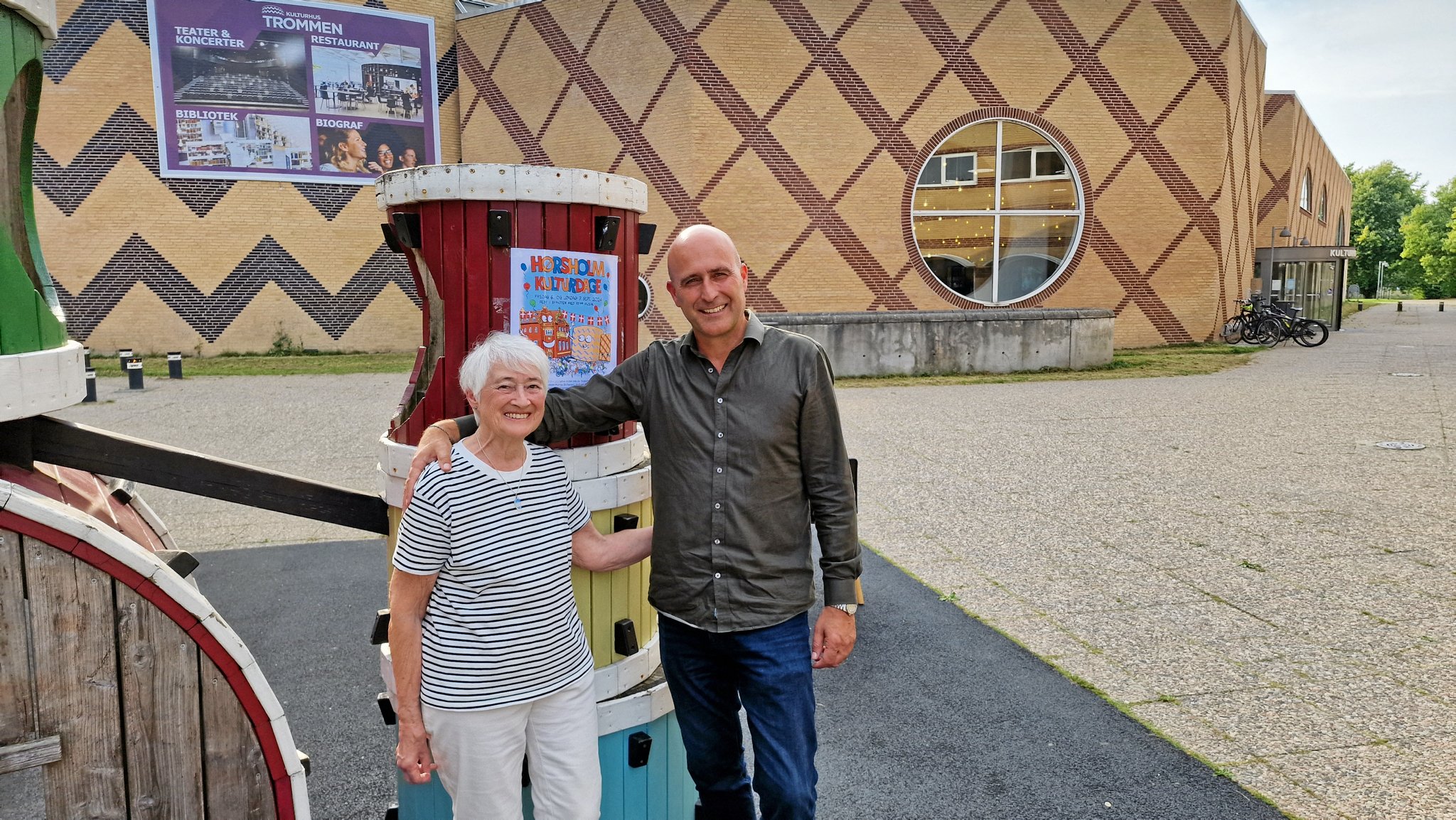 81-årige Geraldine Rønnenfelt med sin søn John. De fælles interesse i musikken og skal begge ved Hørsholm Kulturdage.