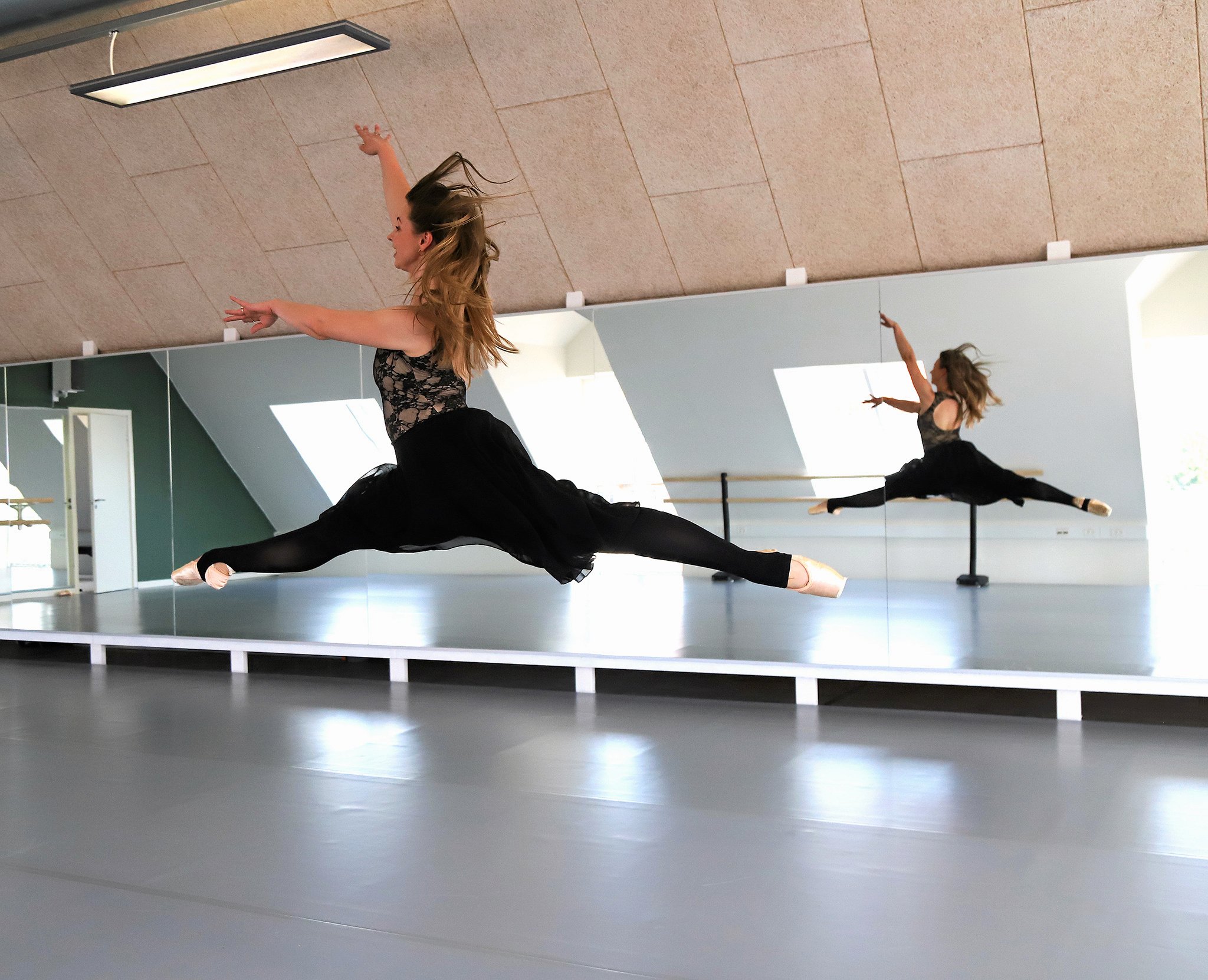 Dana Wilderspin har åbnet en balletskole i Hillerød, Dansk Ballet Akademi, hvor hun er administrerende direktør og daglig leder.