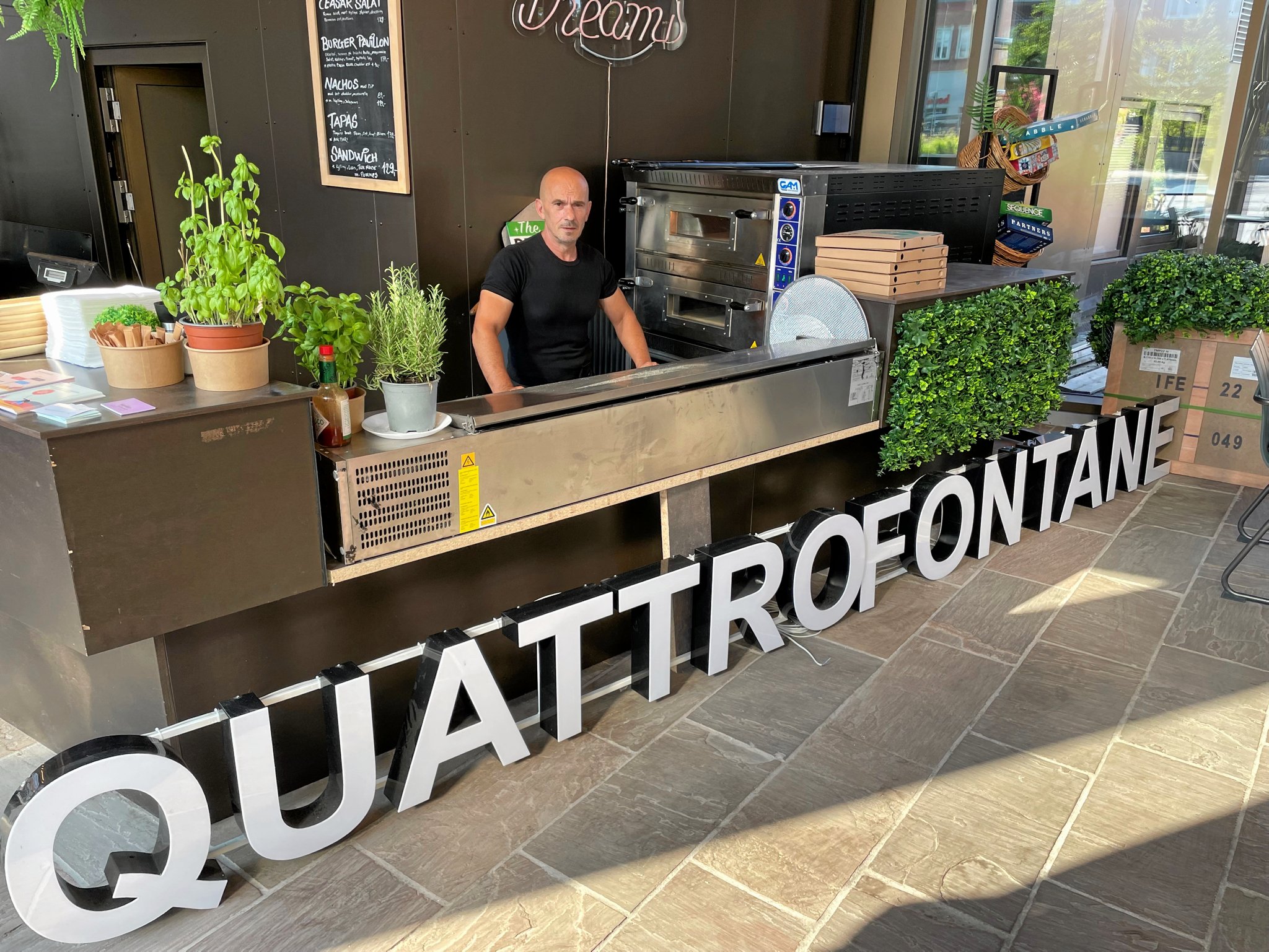 Restaurant Tingstedet på Torvet har med Danny Sheki fået ny restauratør. Han vil med Quattro Fontane indføre brunchbuffet i Ringsted.