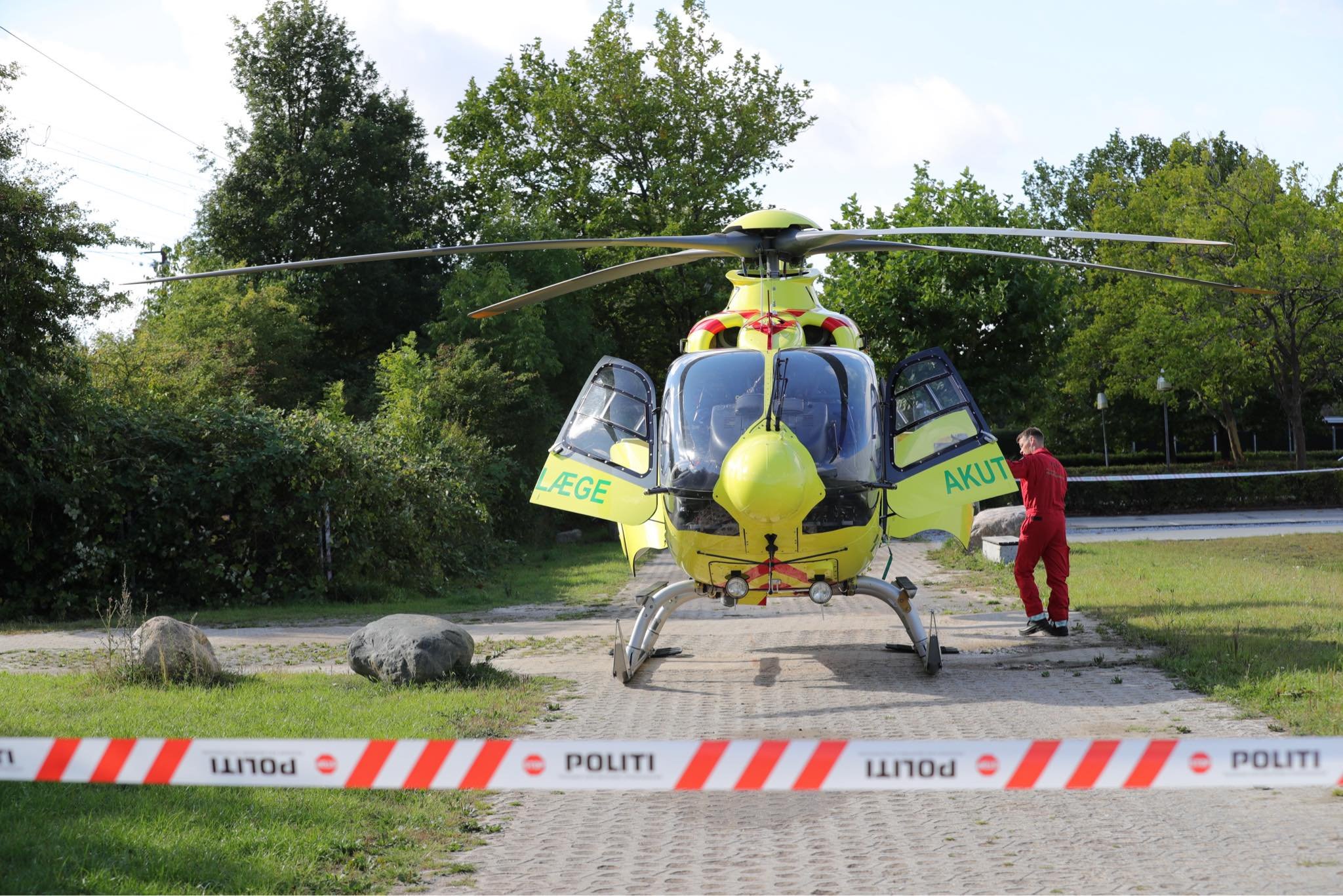 En 27-årig mand er afgået ved døden efter at været blevet påkørt af et tog.