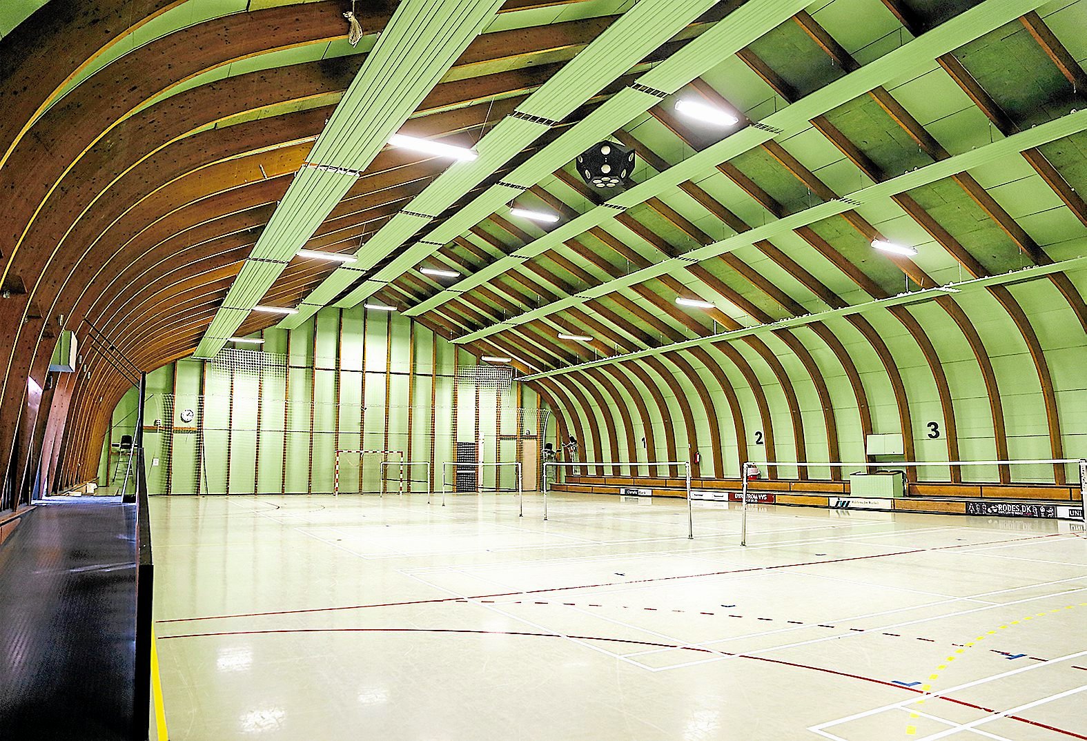 En renovering af Humlebæk Hallen vil koste lige omkring 10 millioner kroner. Og så er halvdelen af vedligeholdelsesbudgettet for 2026 brugt.