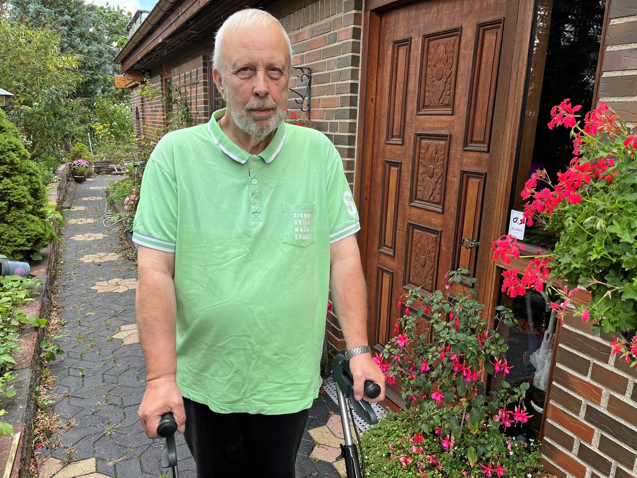 - Vores hjem bliver mere beskidt, siger 73-årige Finn Krog Christensen.