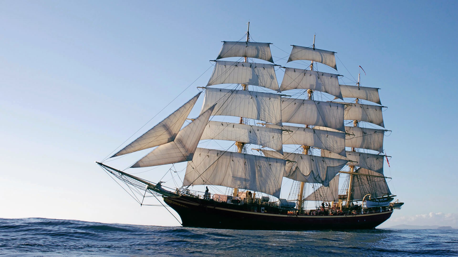 Skoleskibet Georg Stage ved lægge til kaj i Korsør.