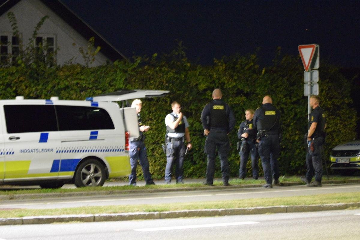 Politiet i Osted mandag aften.