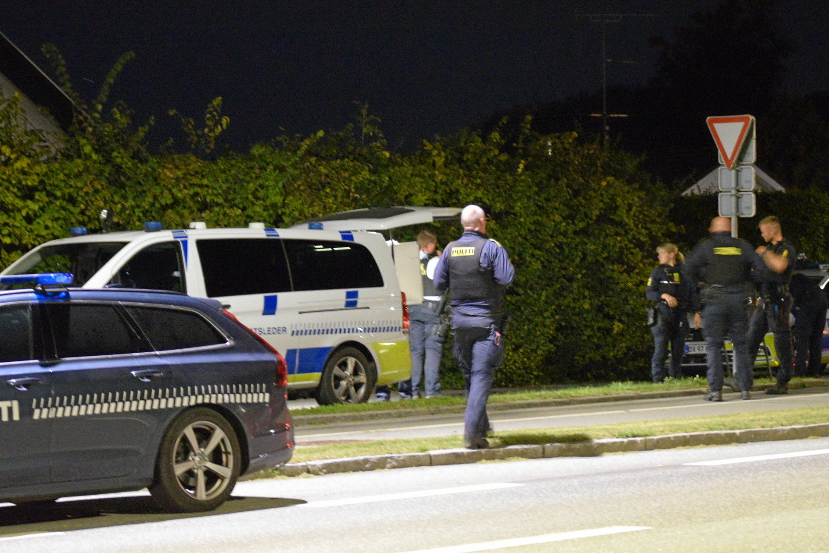 Mandag aften fik politiet en anmeldelse om, at en mand var blevet set tvunget ind i en bil.