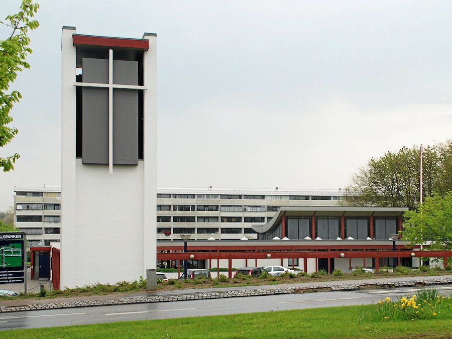 Kokkedal Kirke i Hørsholm byder på aktivieter for børn og bedsteforældre i efterårsferien.
