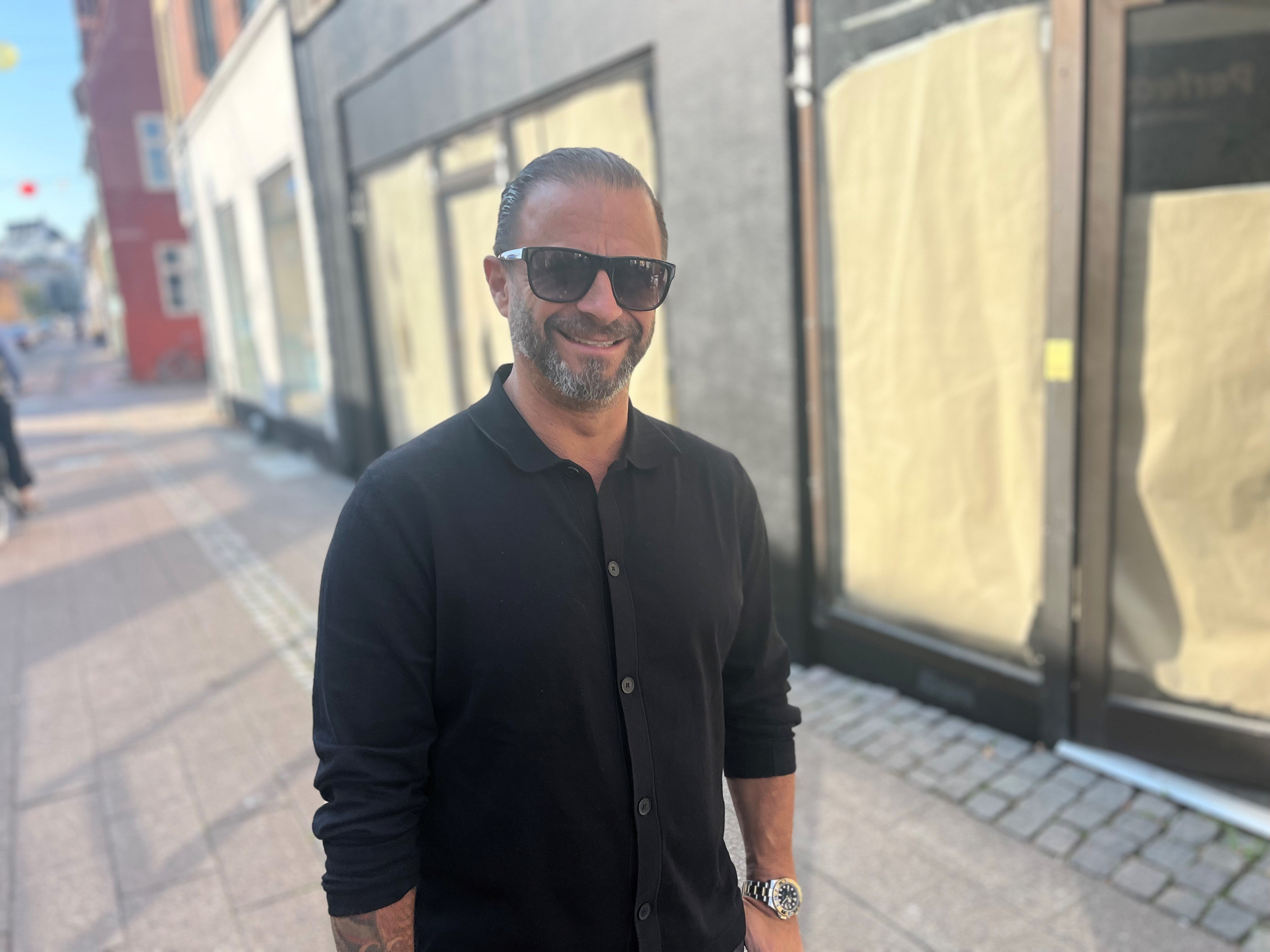 Robert Rydberg følger spændt omdannelsen af lokalerne her på Sudergade.