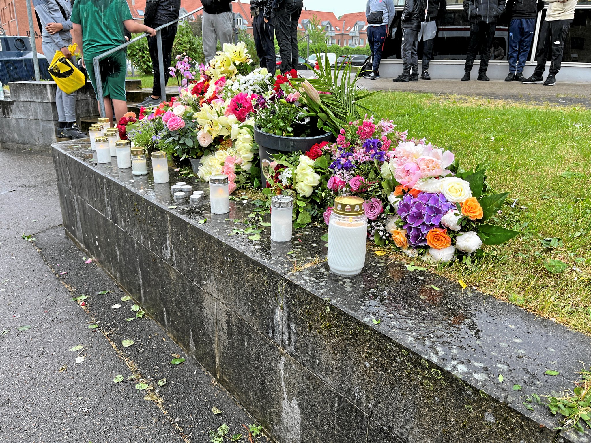 En 15-årig dreng blev dræbt i Husum i maj. Nu er retssagen i gang.