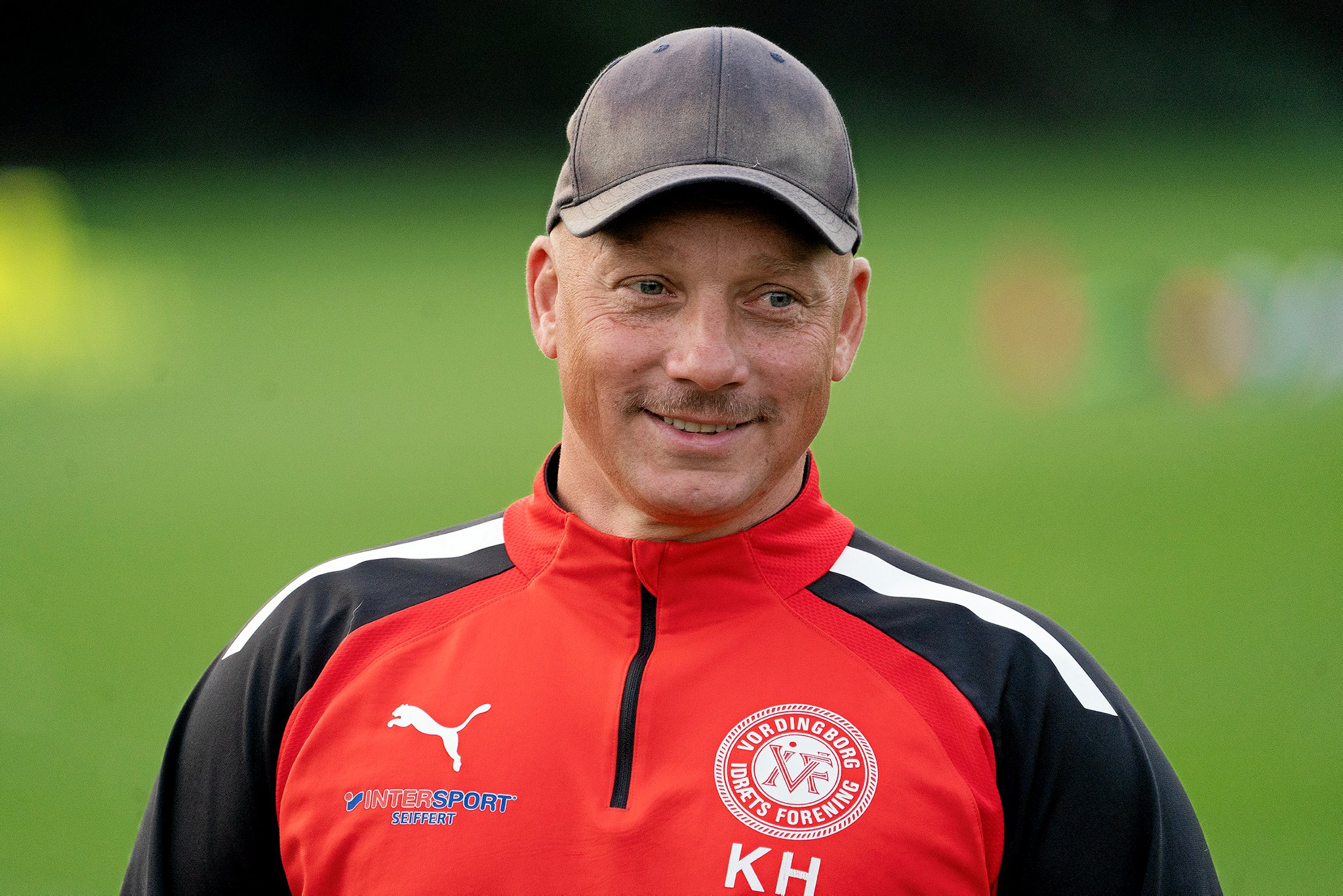 - De unge spillere skriver til mig, at de er kede af det, lyder det fra Kenneth Hansen.