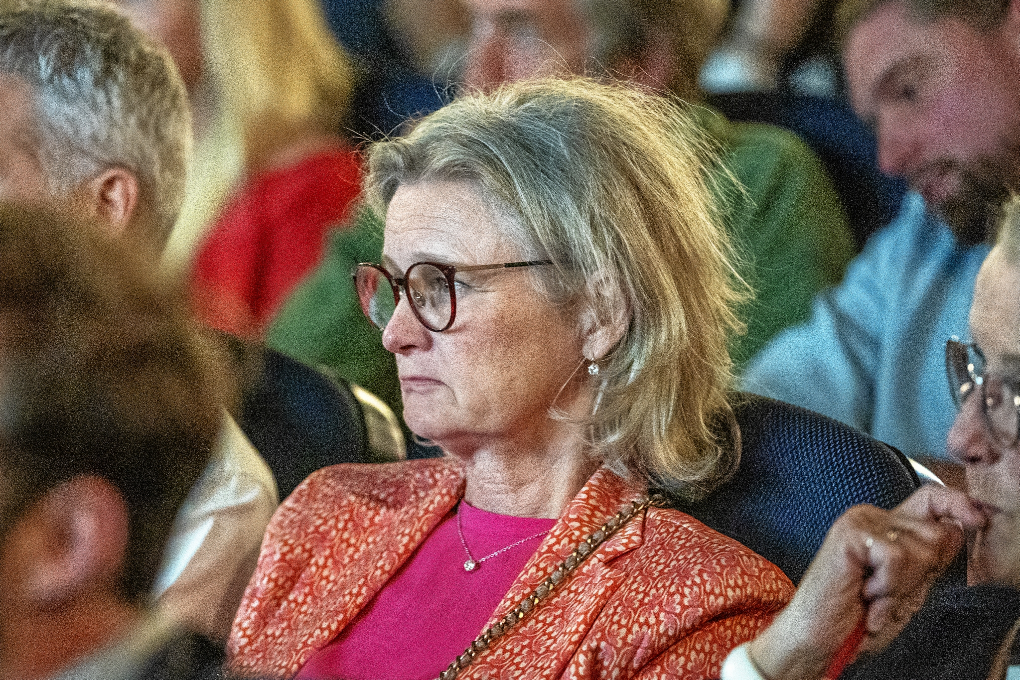 Blandt tilhørerne var også journalist og filminstruktør Anna von Lowzow, der sidste sommer var med til at sætte gang i kulturdebatten i Kalundborg Kommune med en kritisk kronik i Berlingske Tidende. - Anders Ole Olsen Blandt tilhørerne var også journalist og filminstruktør Anna von Lowzow, der sidste sommer var med til at sætte gang i kulturdebatten i Kalundborg Kommune med en kritisk kronik i Berlingske Tidende.