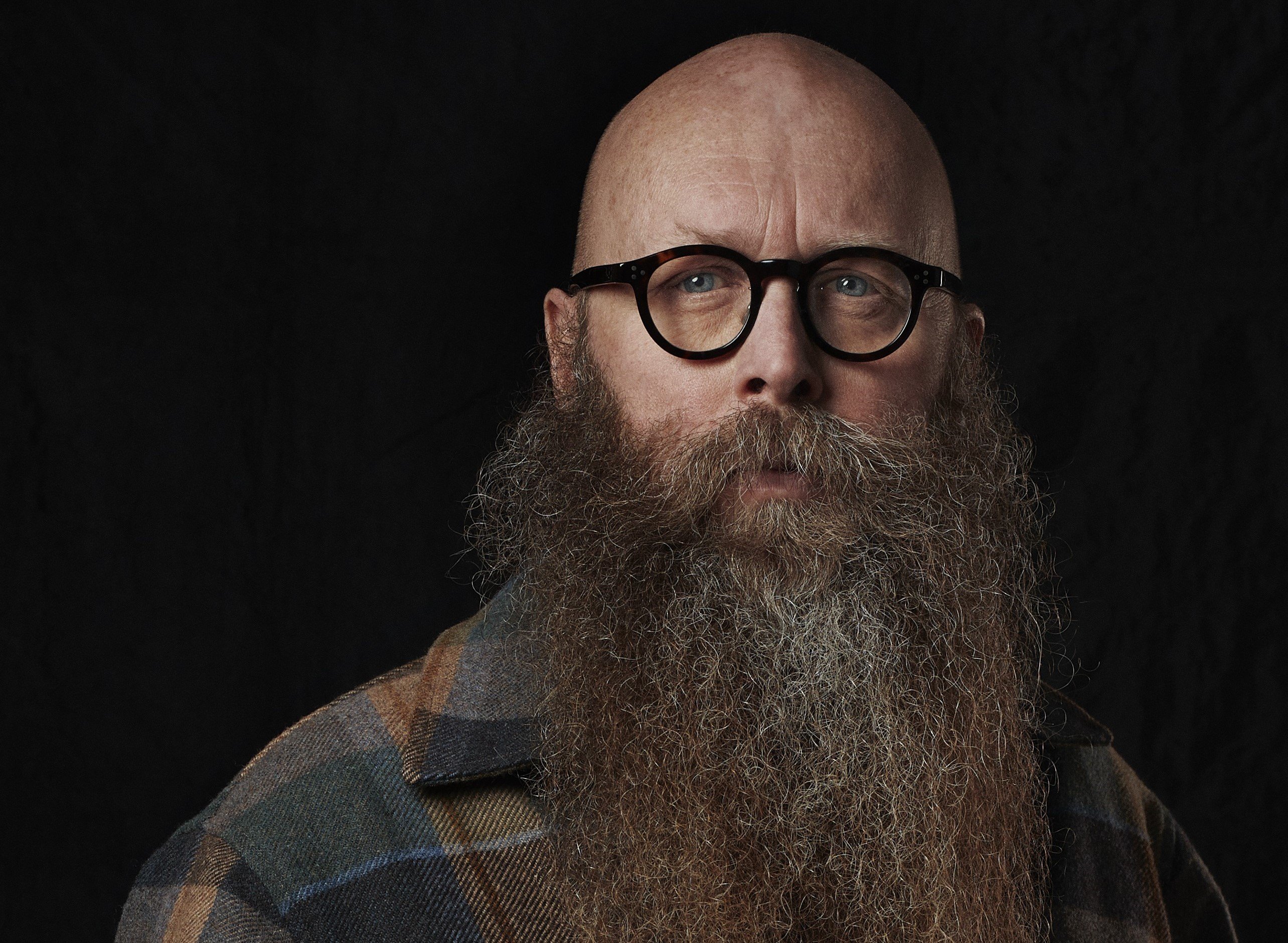 Carsten Norton, kendt fra Ekstra Bladets kriminalredaktion og som forfatter til flere bøger om kriminalitet, vil dele sine erfaringer og analyser af rockere og gadebander.