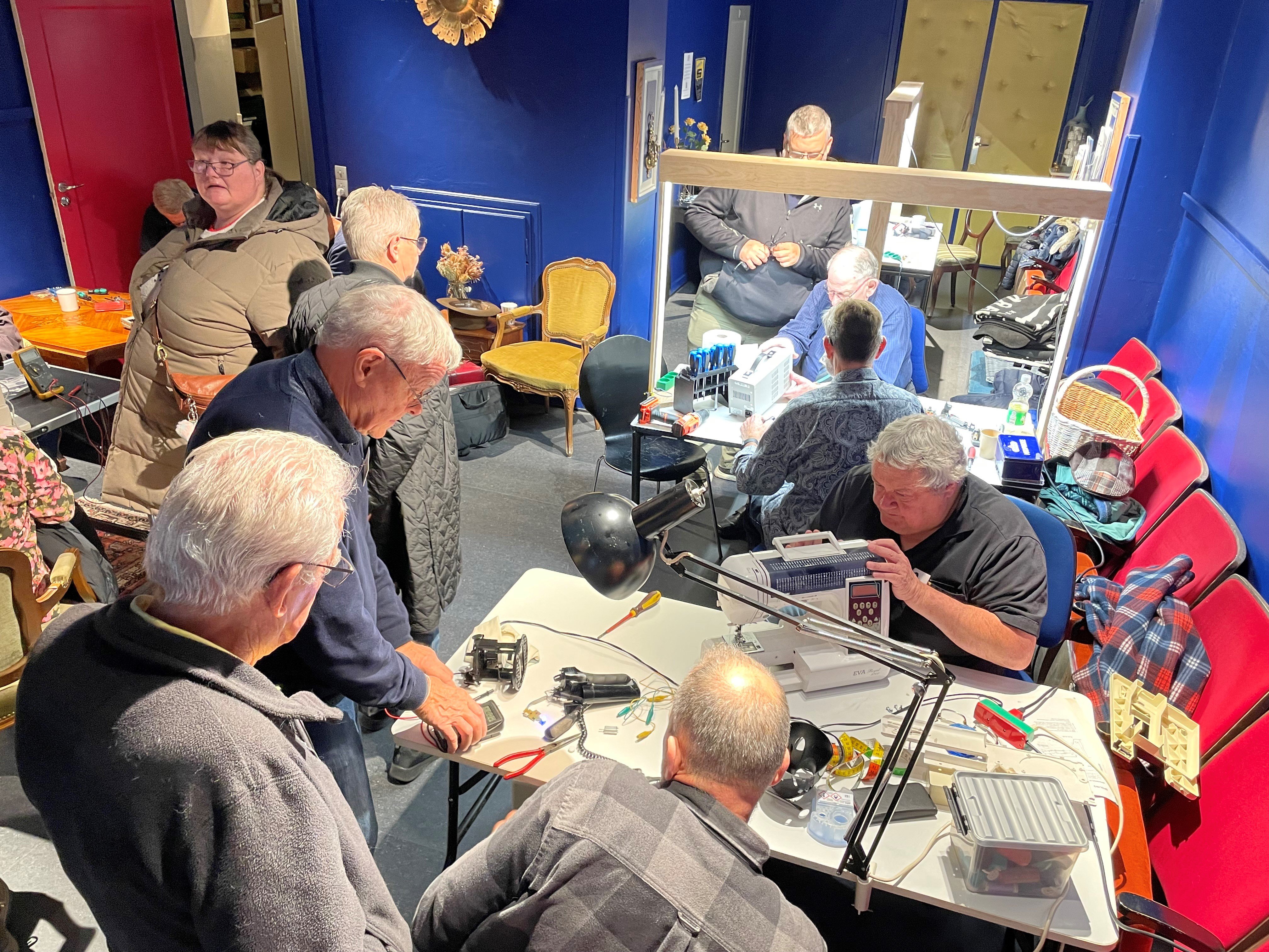Repair Café Ringsted holder åbent næste gang lørdag den 31. januar i Kulturhuset, hvor de frivillige vil hjælpe med at redde stort og småt fra skraldespanden.