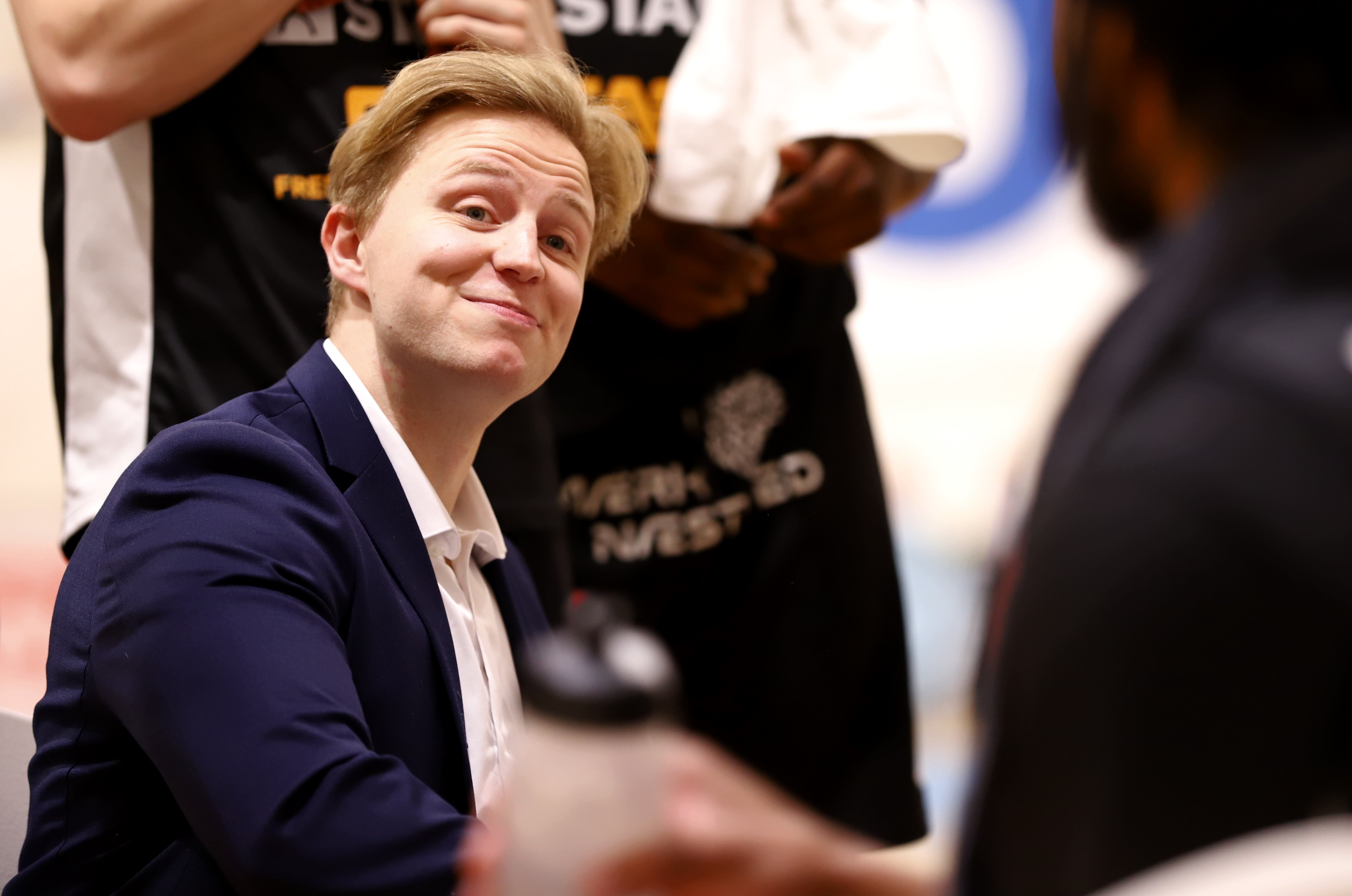 Cheftræner David Pavlakovich har én uge på træningsbanen med sit hold, inden det går løs i semifinalerne.