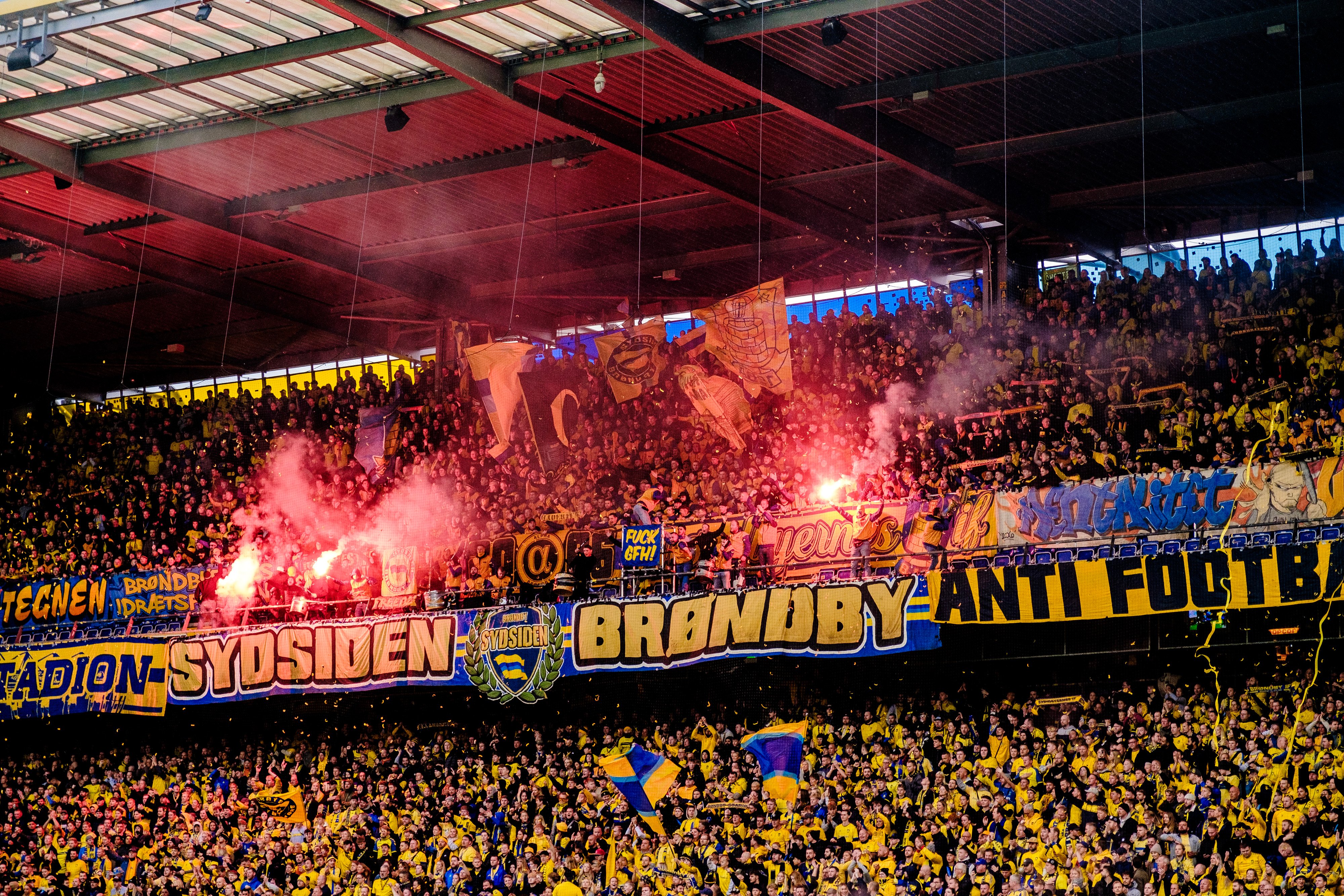 Brøndby IF har brug for hjælp for at komme den hårdeste kerne af fans til livs.