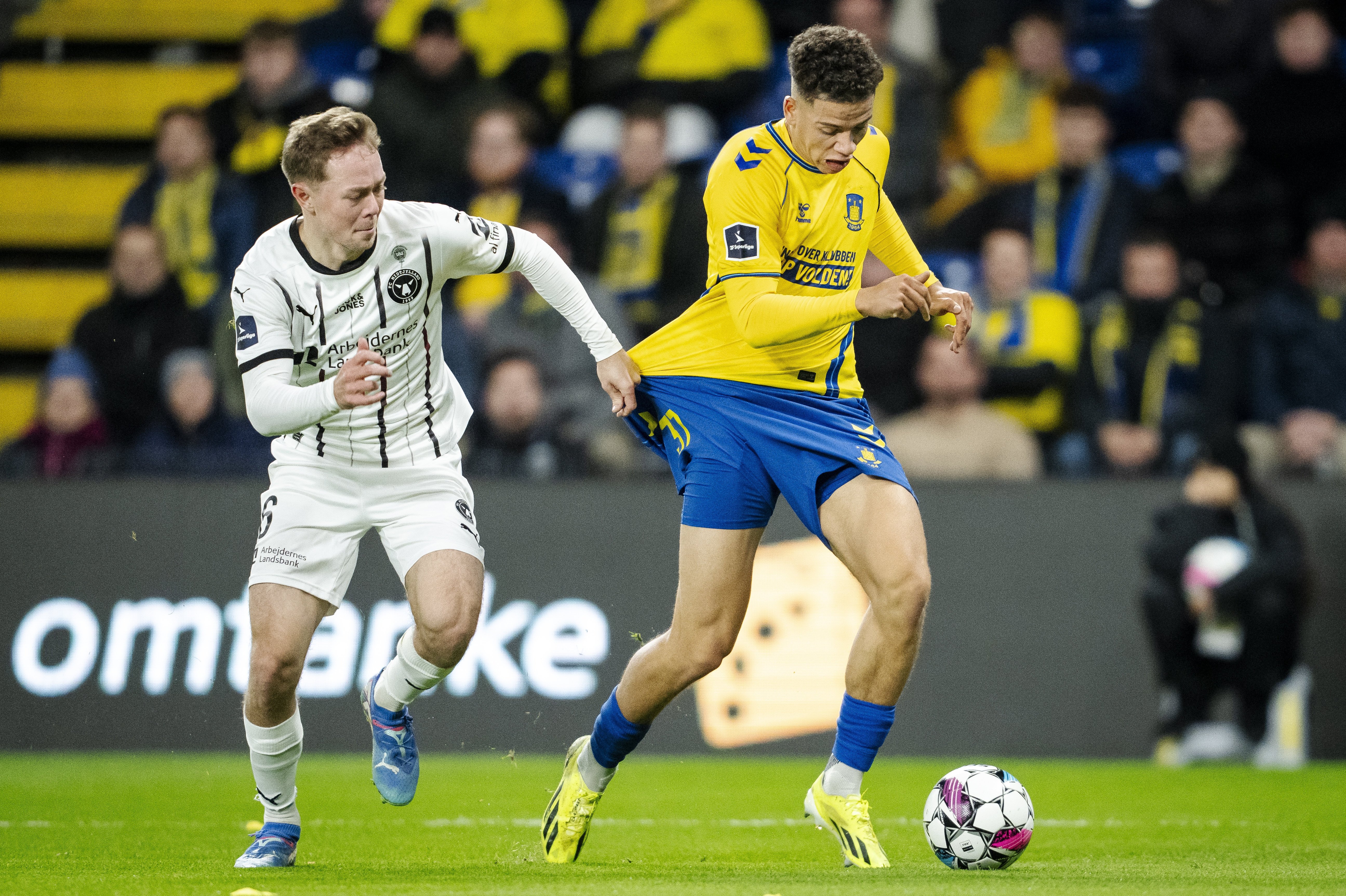 Brøndbys Clement Bischoff lavede en assist, da Brøndby slå FC Midtjylland ud af den danske pokalturnering med en sejr på 1-0.