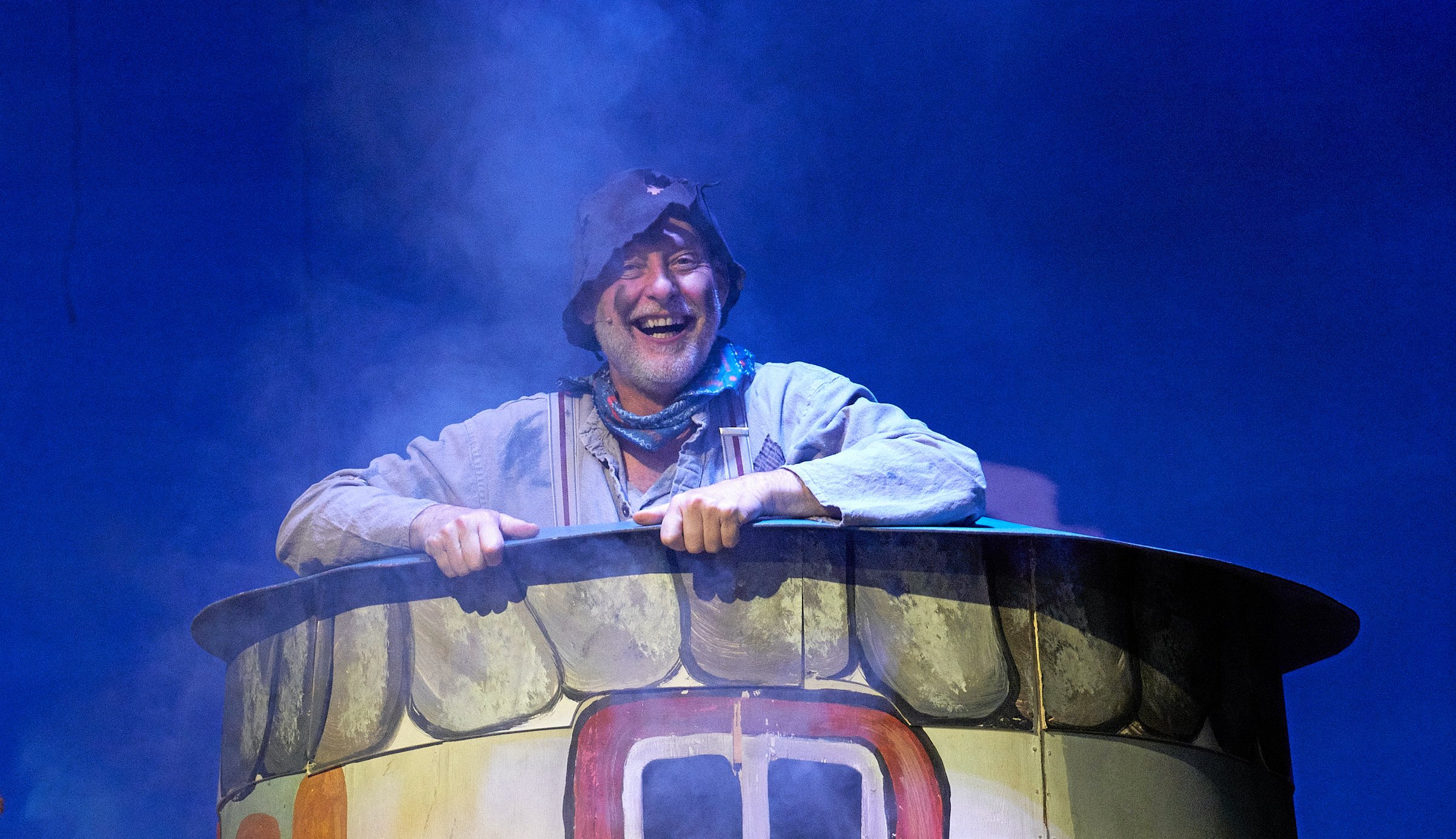 Peter Aude som Kasper i 'Folk og Røvere i Kardemomme By' på Bellevue Teatret - en rolle han efter 40 år betegner som at besøge en gammel ven.