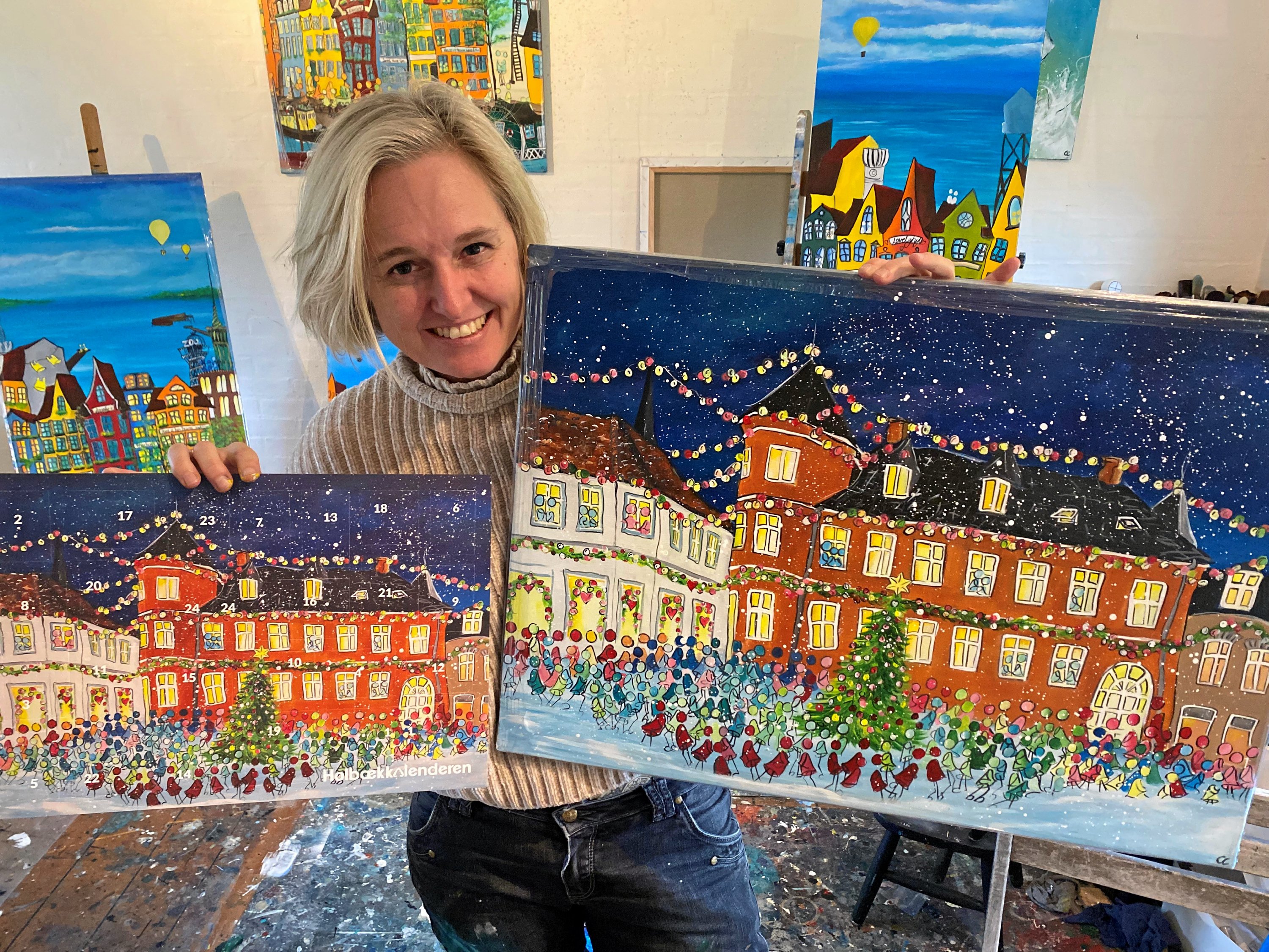 Christina Christiansen er kvinden bag illustrationerne på julekalendere i tre byer.
