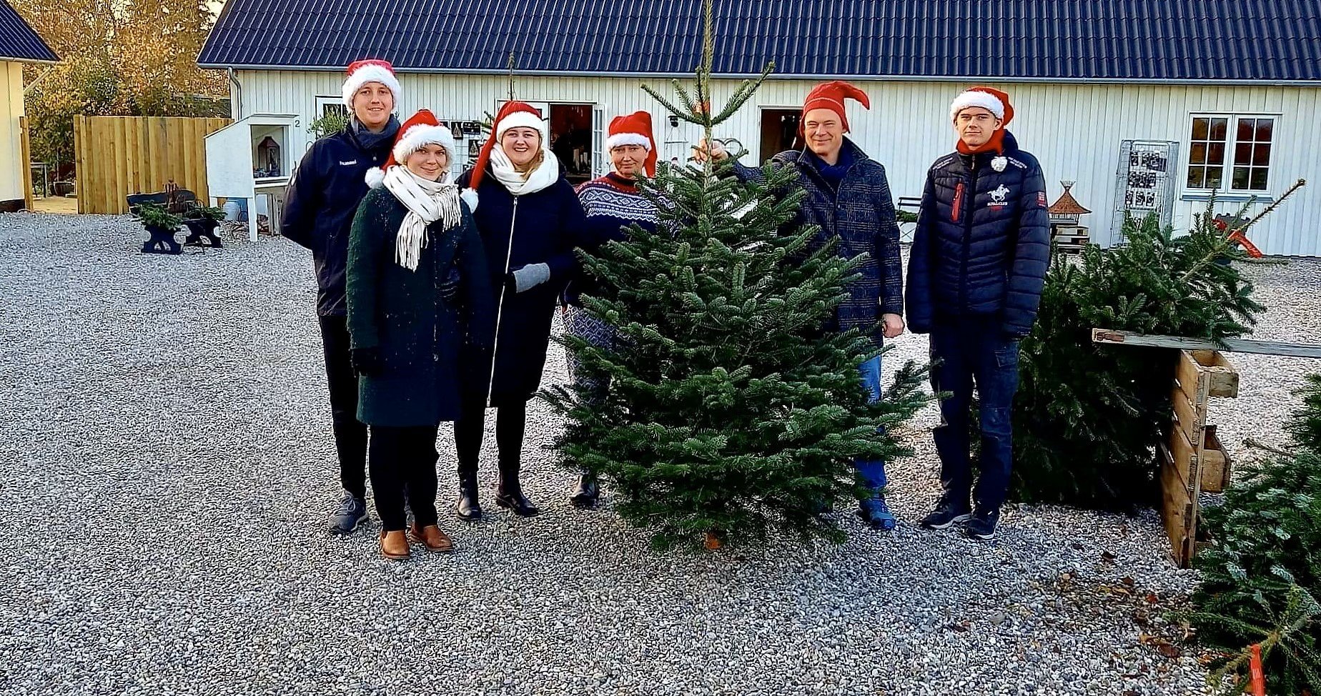 Juletræssalget er også en del af Juletur langs kysten. De første bestillinger er indløbet til Dybkærgaard.