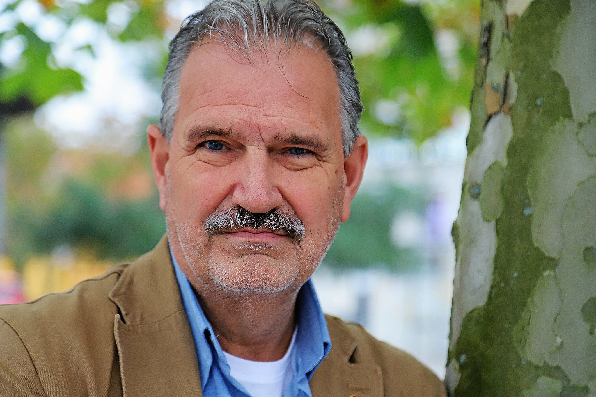 Lars Siefert holder foredrag om sine mange år som professionel soldat i verdens krigszoner.