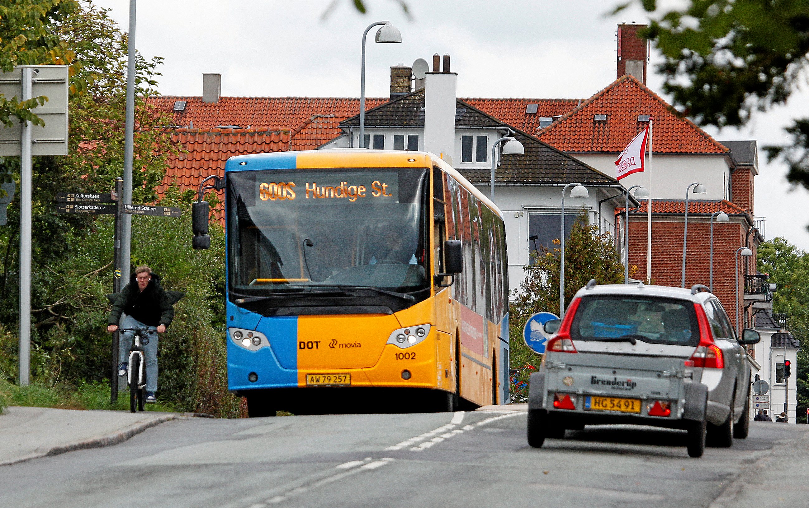 - Det er urimeligt, at nogen får gratis bus, mens folk i andre busser fra andre områder skal betale, skriver byrådsmedlem om nyt forslag om gratis bybusser.