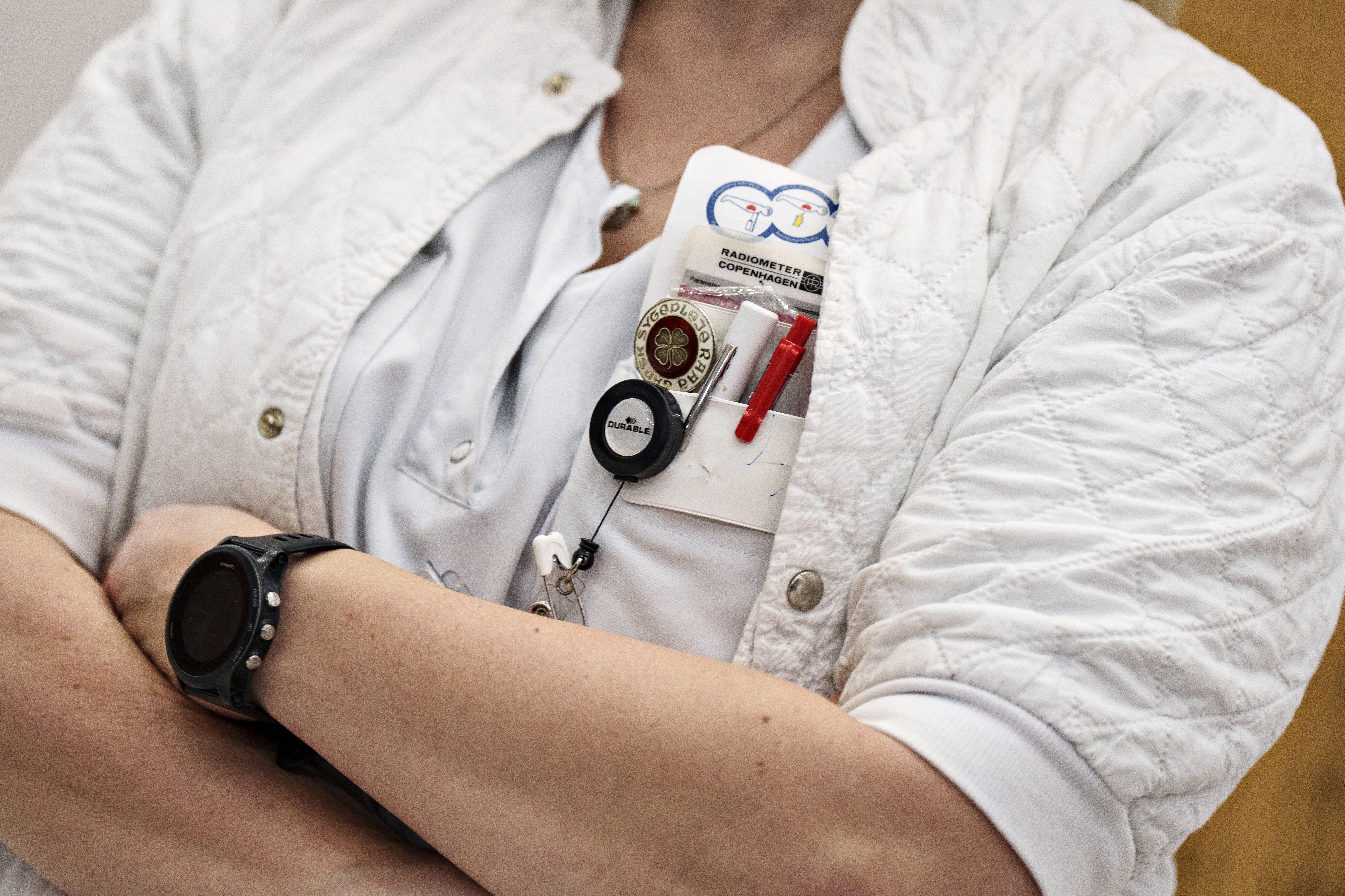 Sygeplejerskerne forsvinder fra hjemmeplejen i så stort antal, at det presser patientsikkerheden.