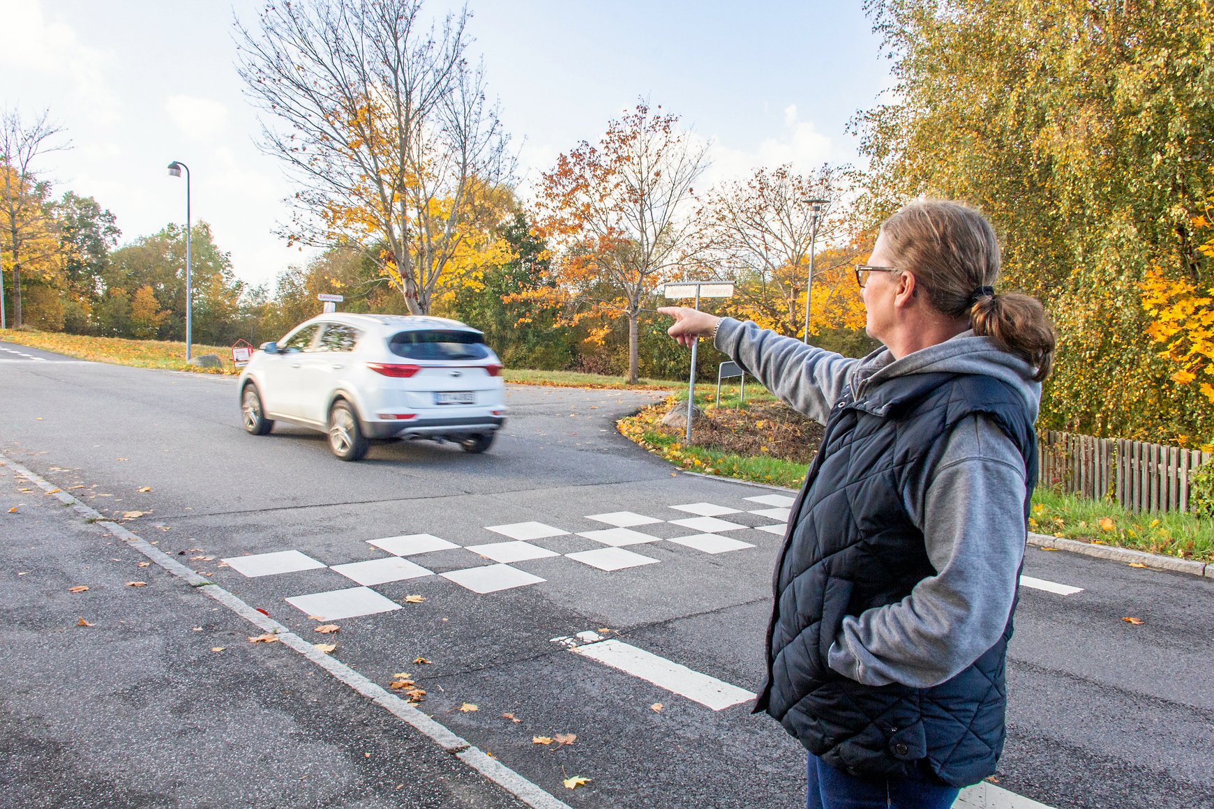 - Det vil forandre så meget i mit liv, hvis det bump fjernes eller der kommer en anden støjdæmpende løsning, siger Carina om Venstres forslag.
