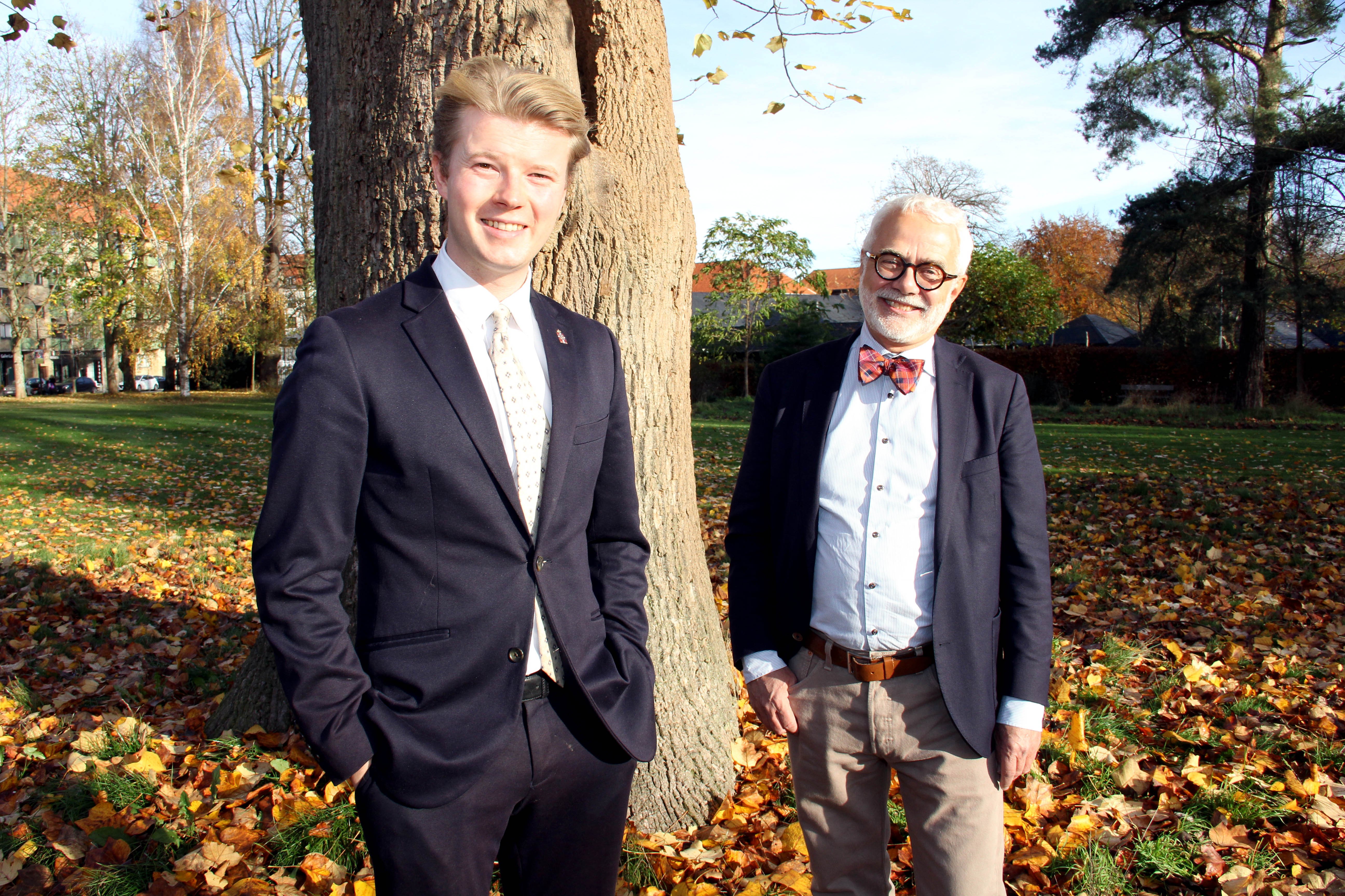 De konservative har fået et flot valg i Gentofte. Det lover godt for kredsens folketingskandidat, Christian Vigilius (tv.), der her ses sammen med Martin Frøland, formand for de konservative i Gentofte.