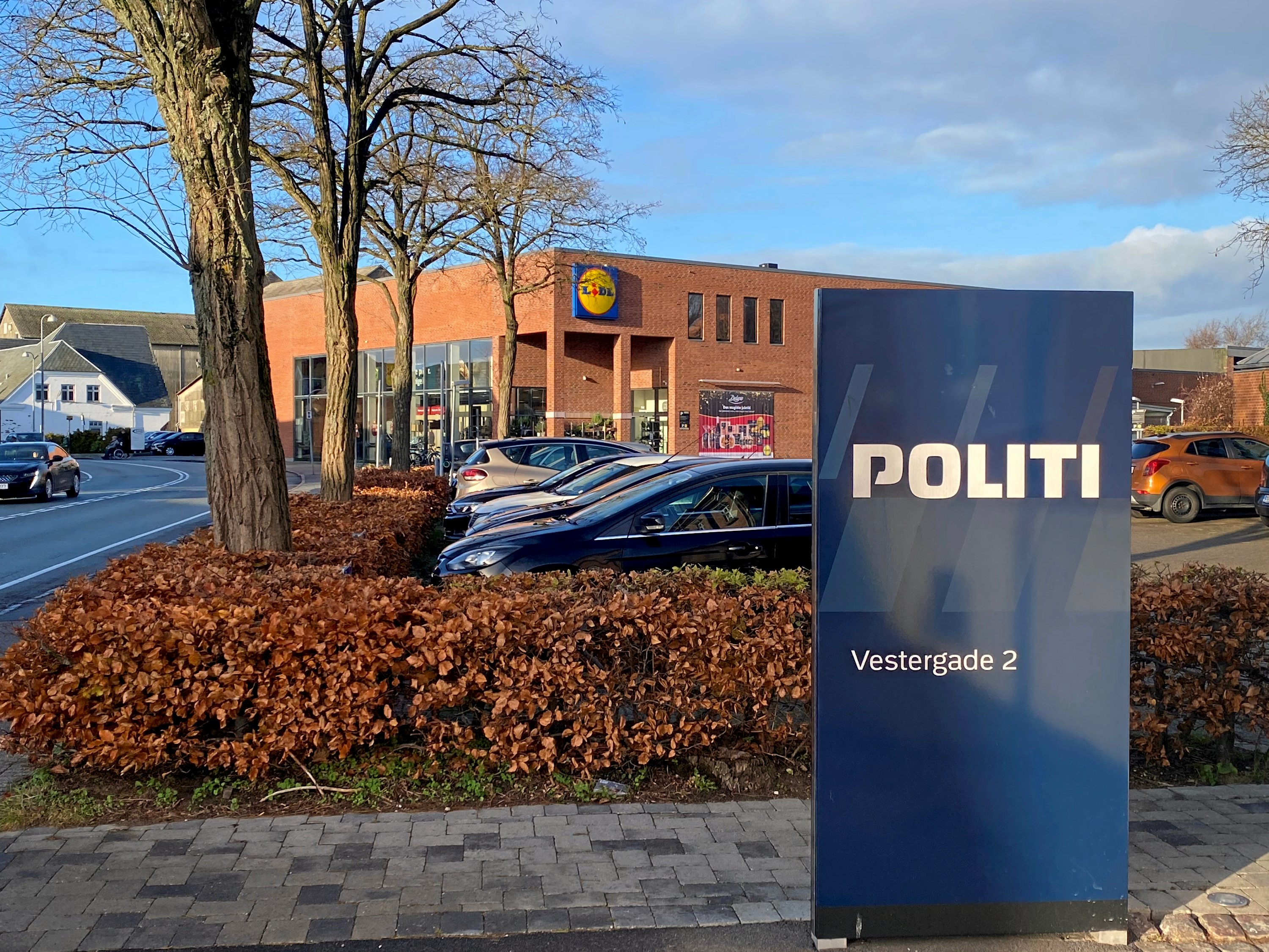 En hjemløs blev tirsdag aften anholdt i forbindelse med et røveri i Lidl. Nu er løsladt igen.