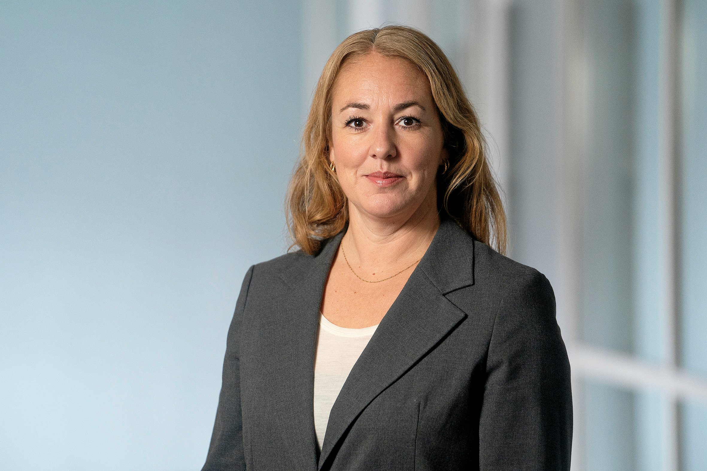 Magten skal ikke sidde der og se på sig selv, når den er samlet i kommunerne, skriver lederskribent og debatredaktør Nathalie Ostrynski.