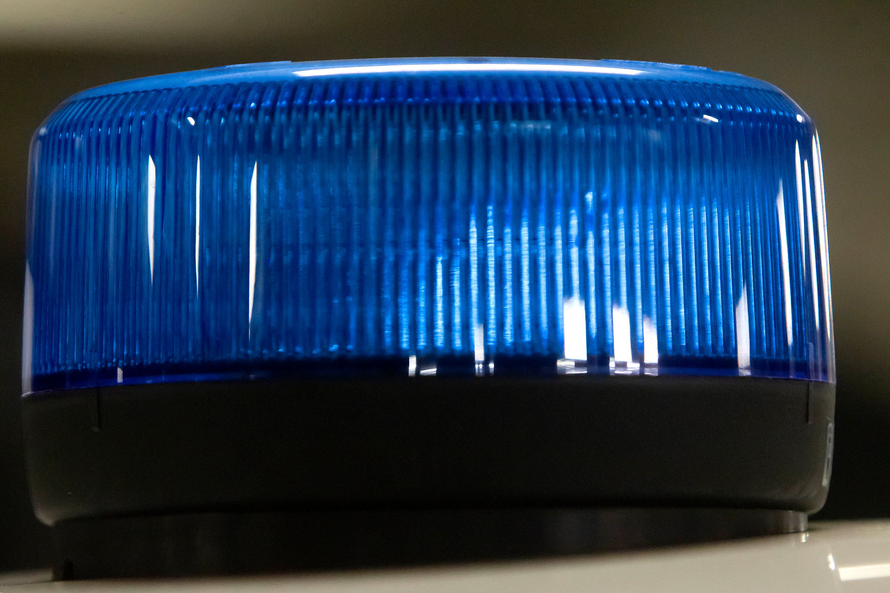 20-årig skulle bare binde sit snørebånd, men endte med at blive slået i jorden.