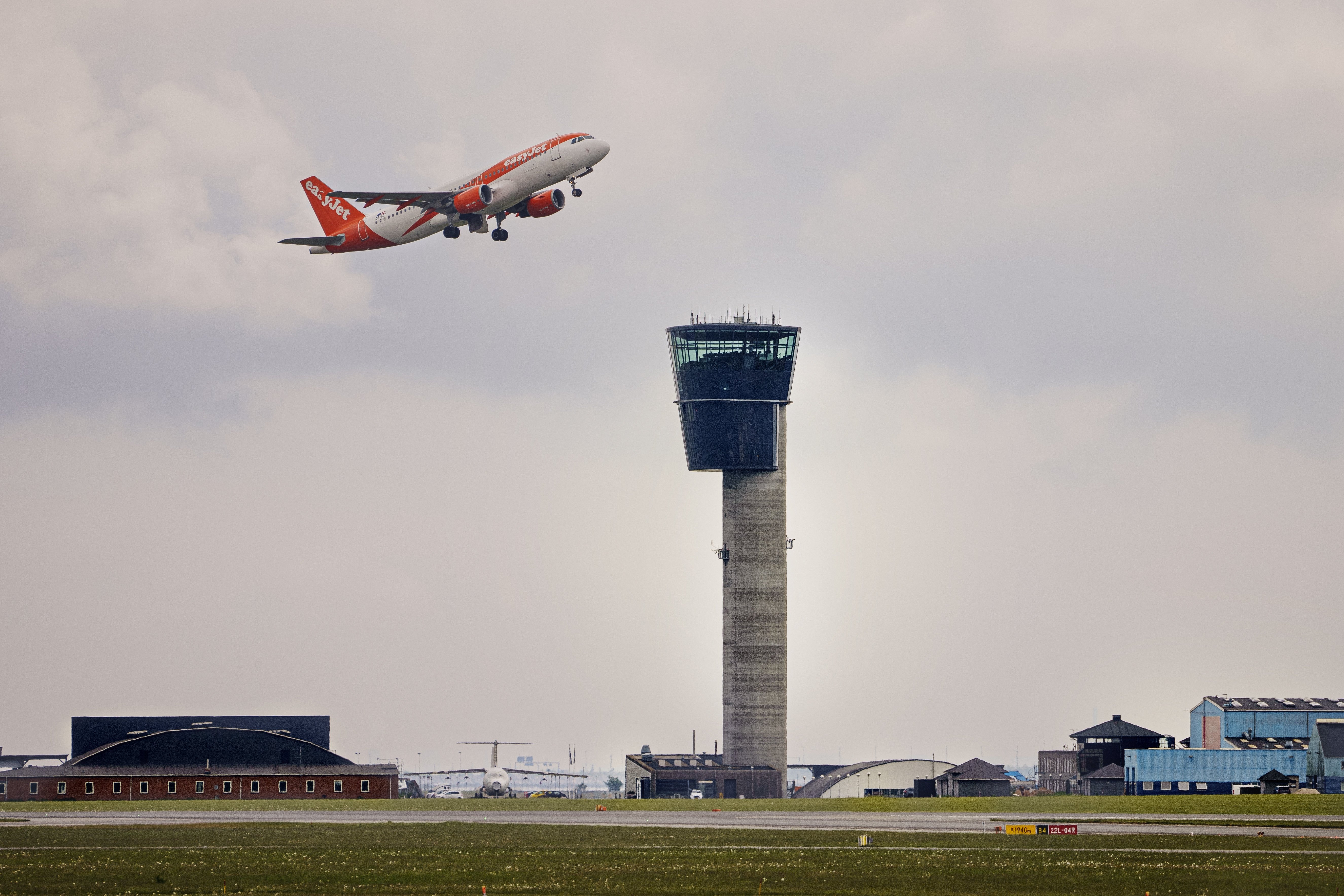 Flere personer er anholdt, efter at droner tirsdag blev observeret over Københavns Lufthavn. Københavns Politi kan ikke oplyse antallet af anholdte. (Arkivfoto).