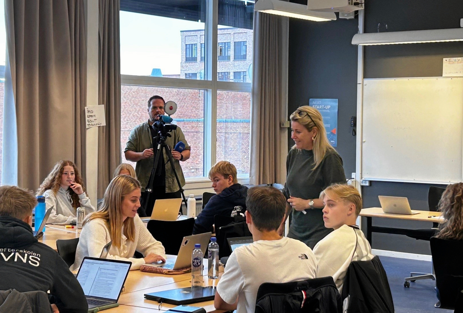På Baltorp Business Gymnasium har de succes med at udbyde forsvarslinjen og politilinjen på gymnasiet. - Presse På Baltorp Business Gymnasium har de succes med at udbyde forsvarslinjen og politilinjen på gymnasiet.