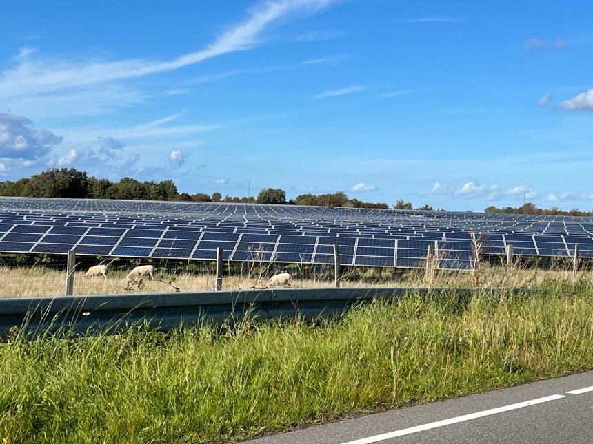 Den store solcellepark mellem Vor Frue og Gadstrup skal nu bruge plan B for at komme på elnettet.