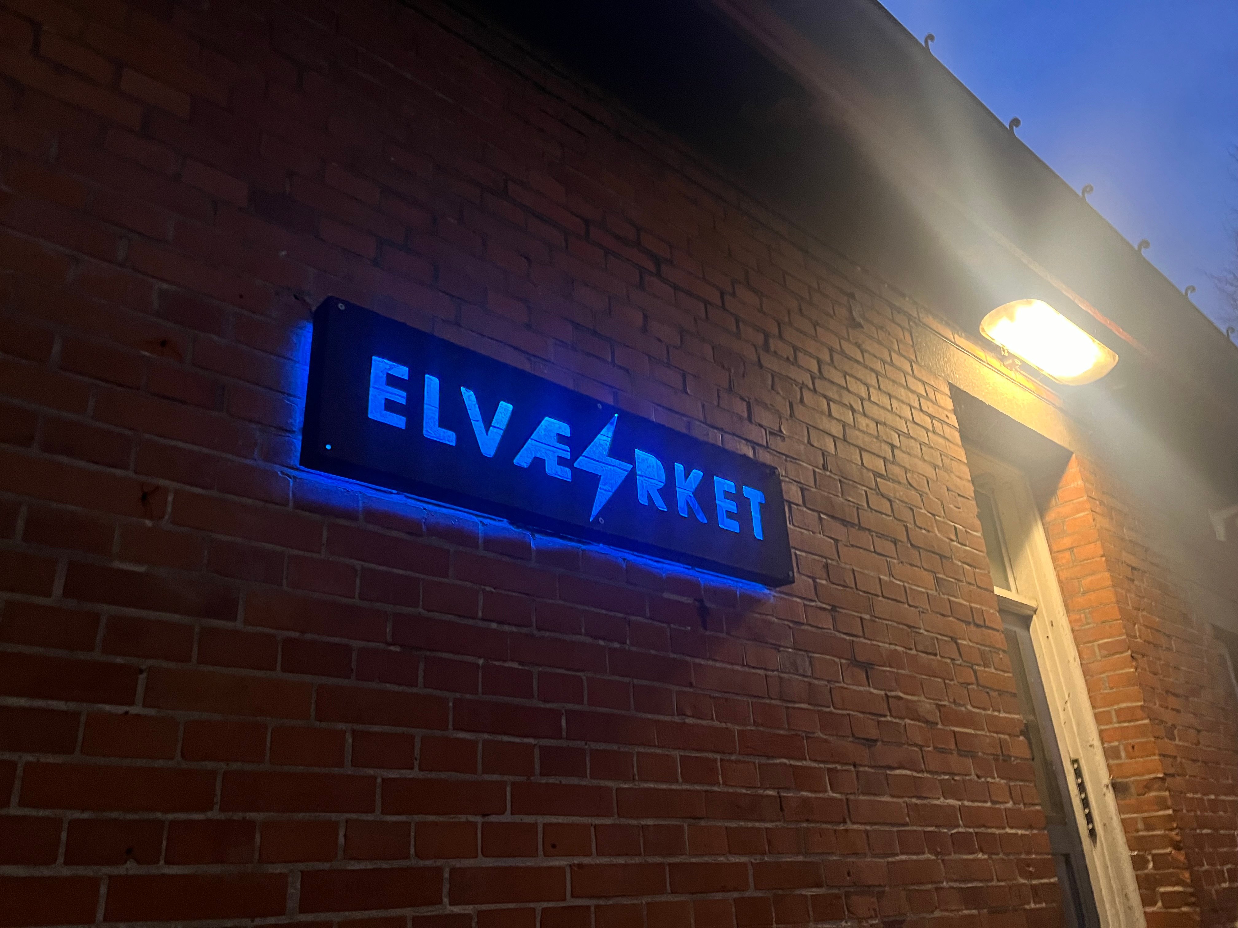 Der er tale om et julemarked med brugskunst og meget andet.