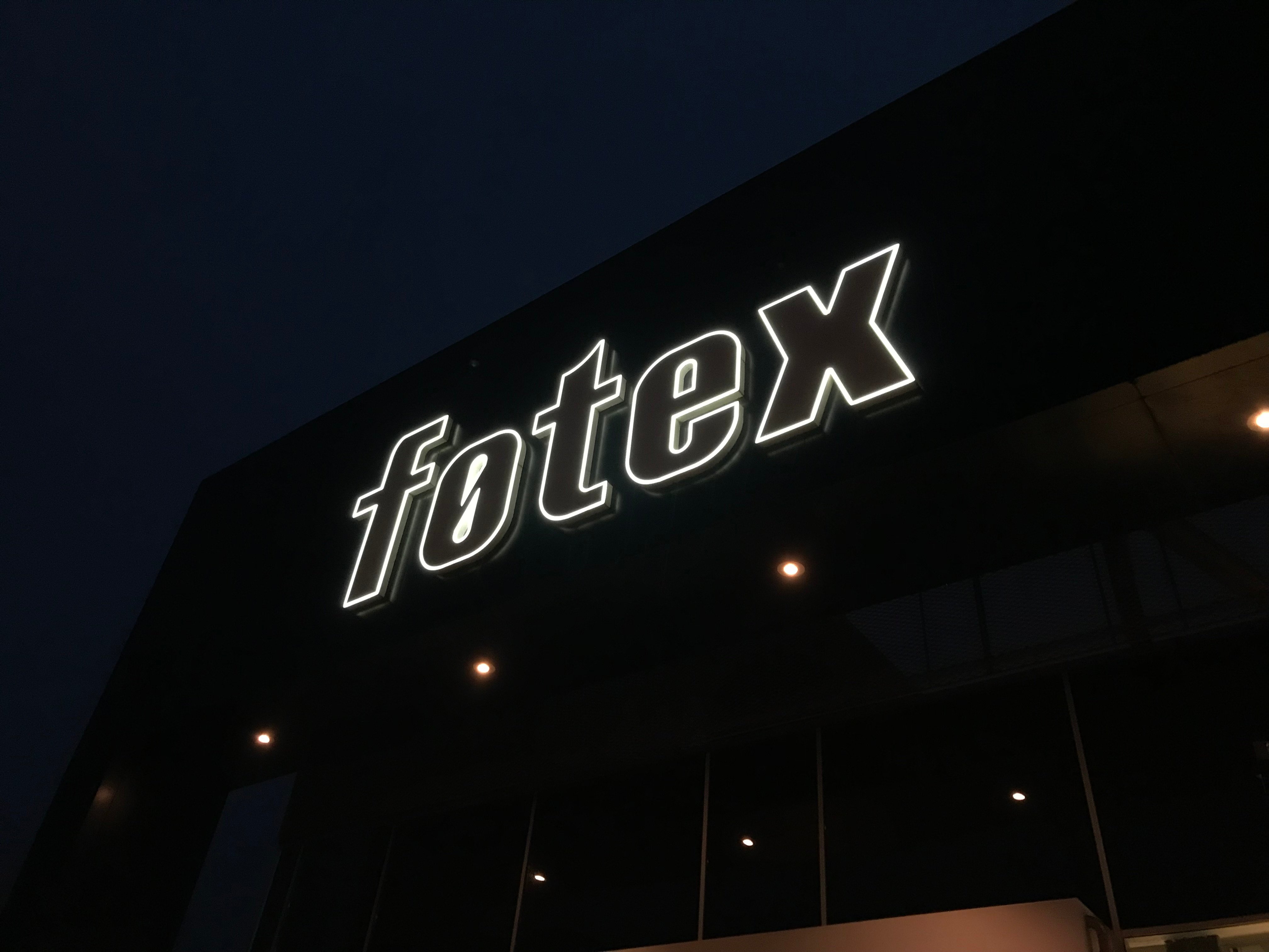 En ung mand fik ikke betalt for de kondomer, han havde med ud fra Føtex.