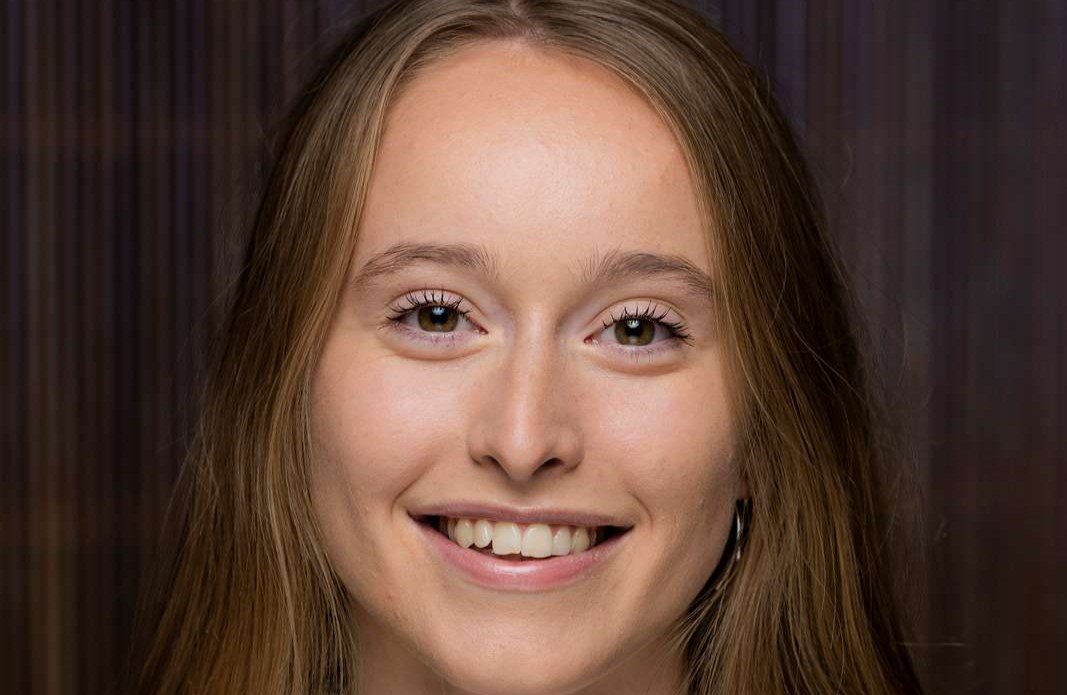 Nicola Emily Larsen (K) foreslår, at der skal være tamponer og hygiejnebind tilgængeligt på Rudersdals folkeskoler.