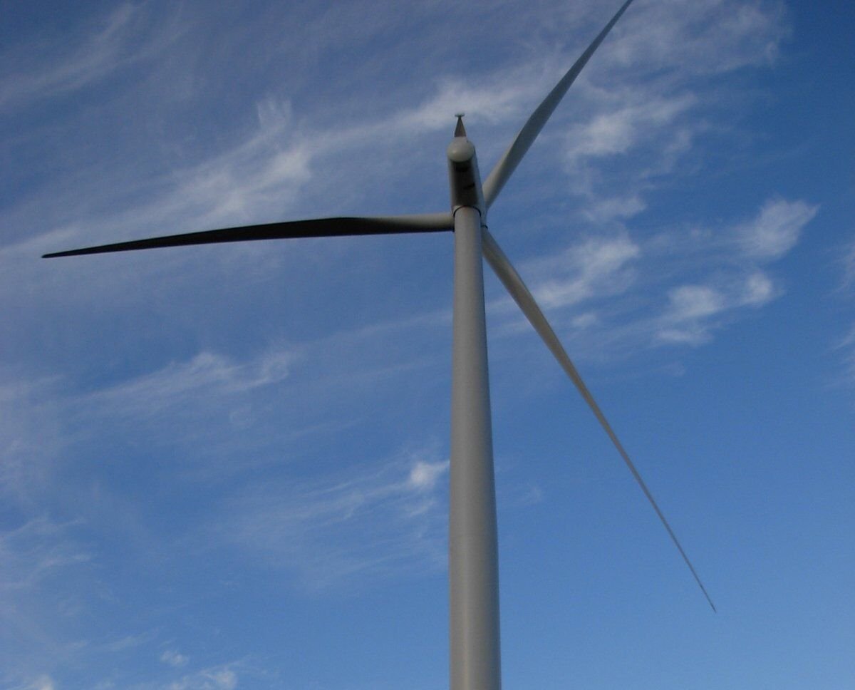 Hele Lammefjorden er snart fyldt med vedvarende energianlæg og andre tekniske anlæg, lyder det fra skribenten.
