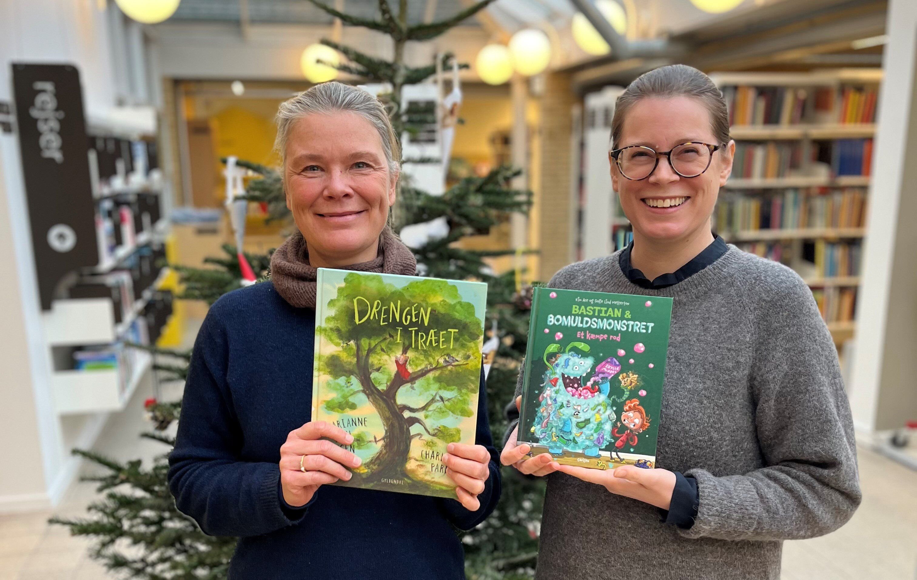 Børnebibliotekarerne Helle og Ane anbefaler tre gode bøger til familiens mindste - både de små, større og store.
