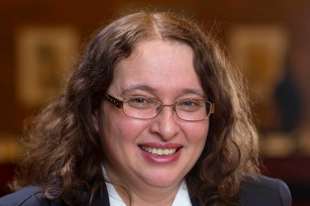 Kalbiye Yüksel er fortsat medlem af byrådet i Ishøj, men ikke længere for Socialistisk Folkeparti - SF. Nu er hun løsgænger.